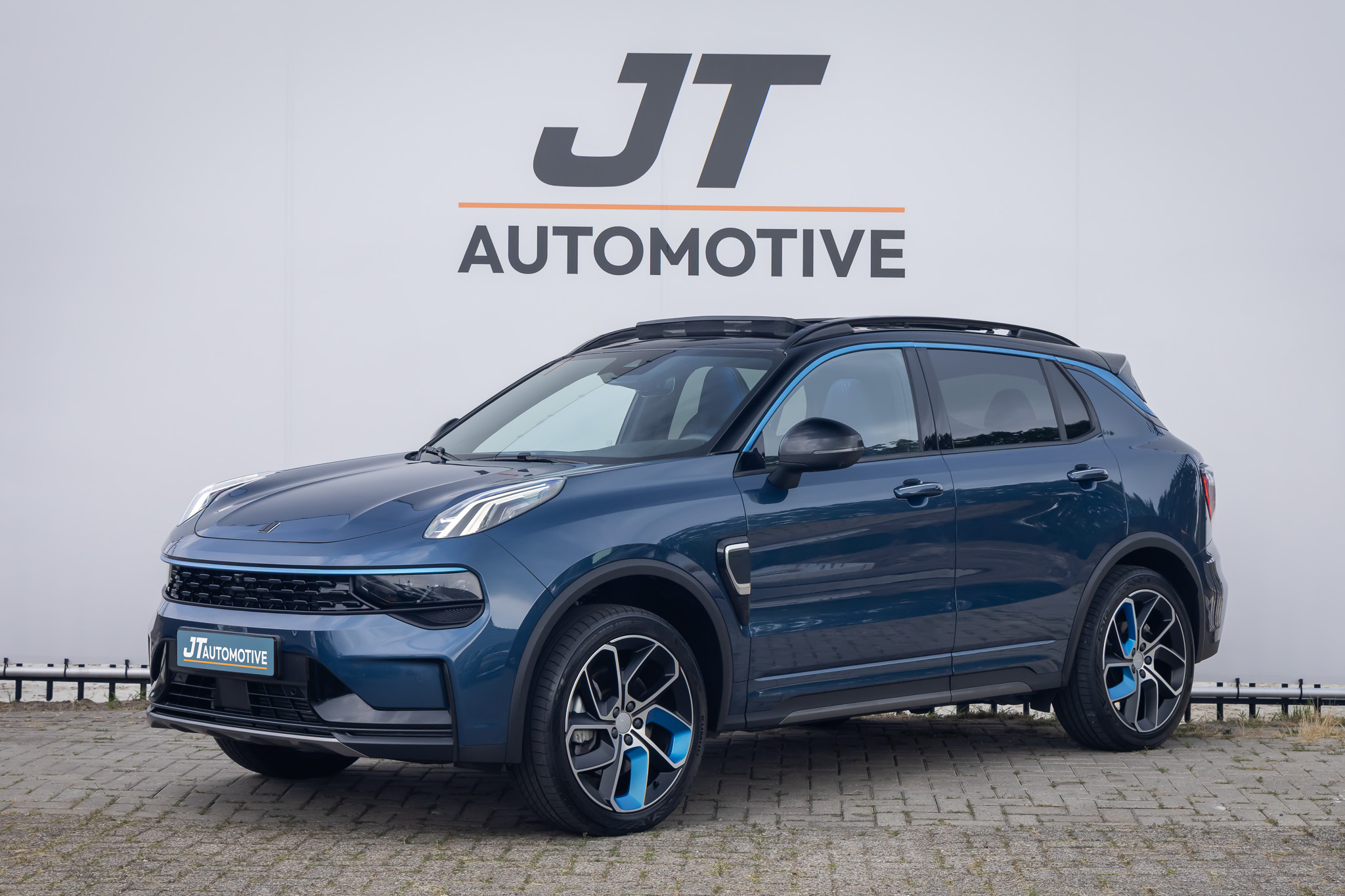 Lynk&co LYNK & Co 01 Hyb 1.5 nlauto Pano | memory stoelen | 360 Camera | PDC | Stoelverwarming | adaptive cruise | stoelverwarming | elektrische koff 2025 - voorkant