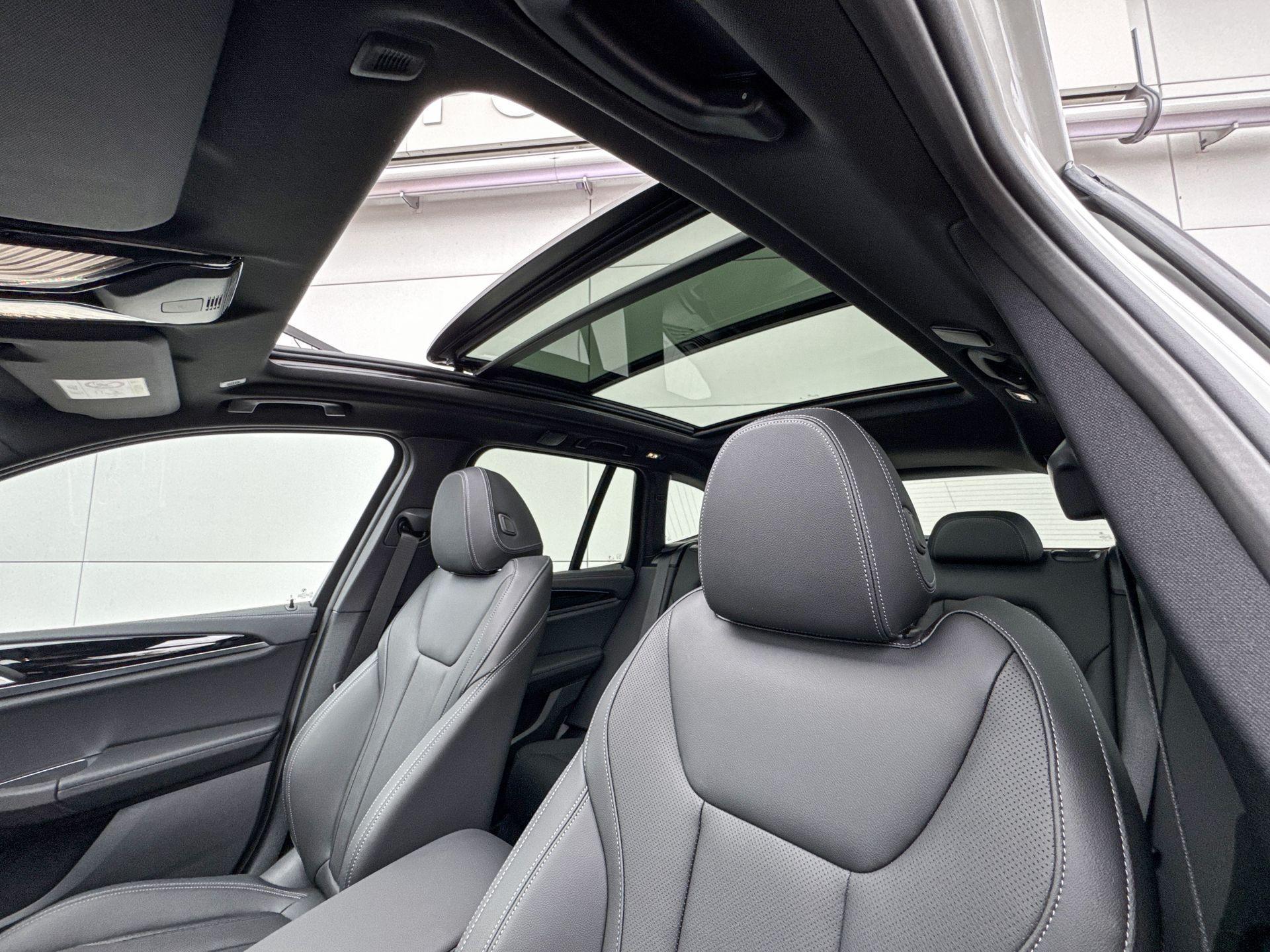 Foto van BMW Ix3