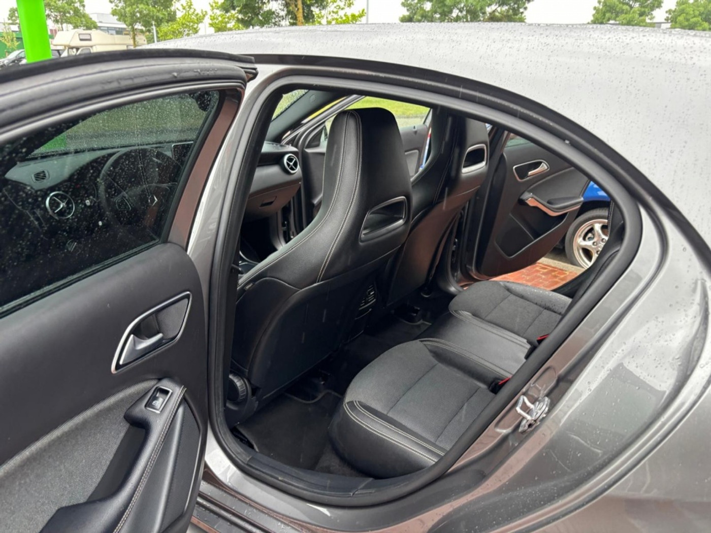 Foto van Mercedes-Benz A 200