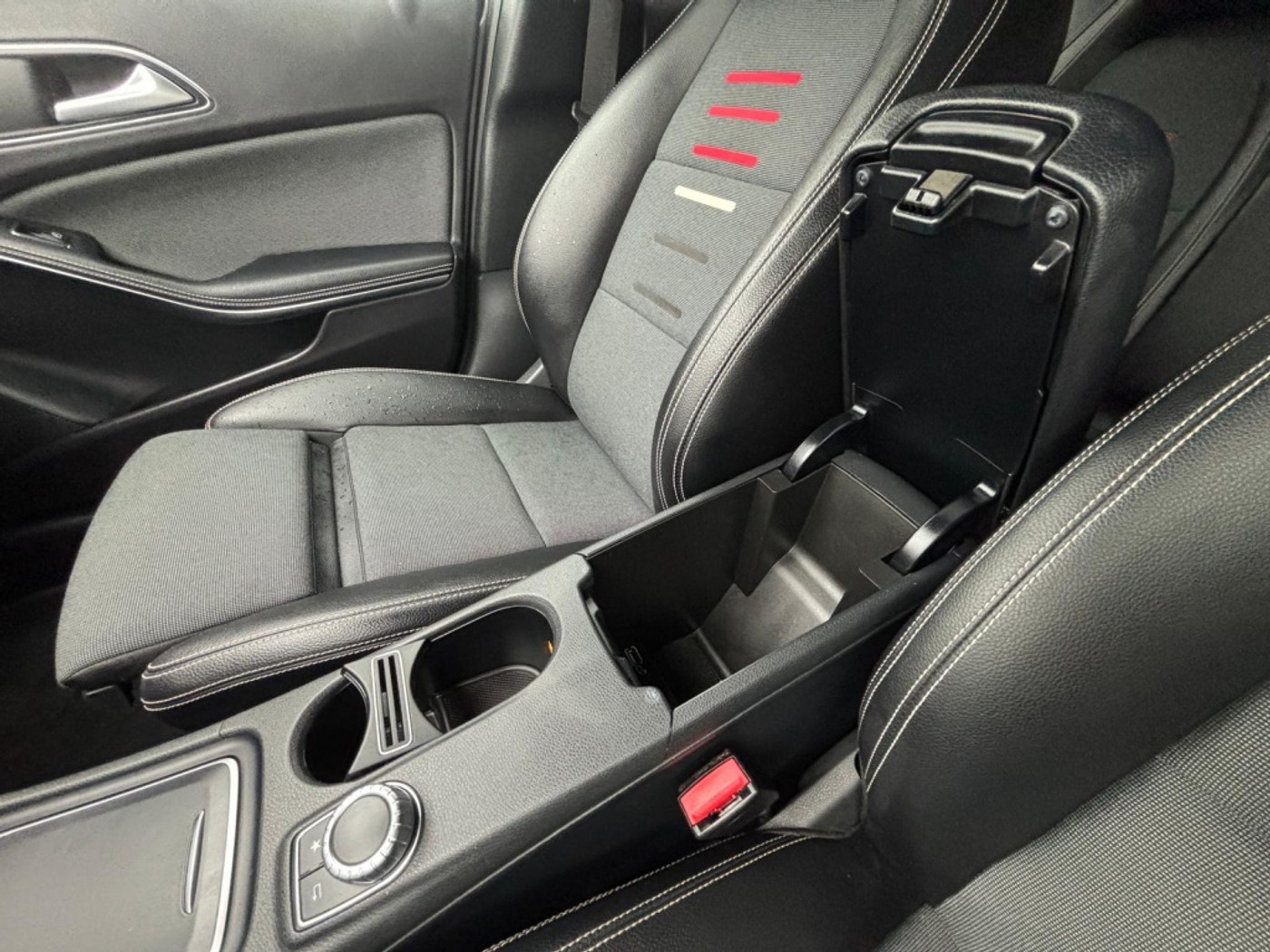 Foto van Mercedes-Benz A 200
