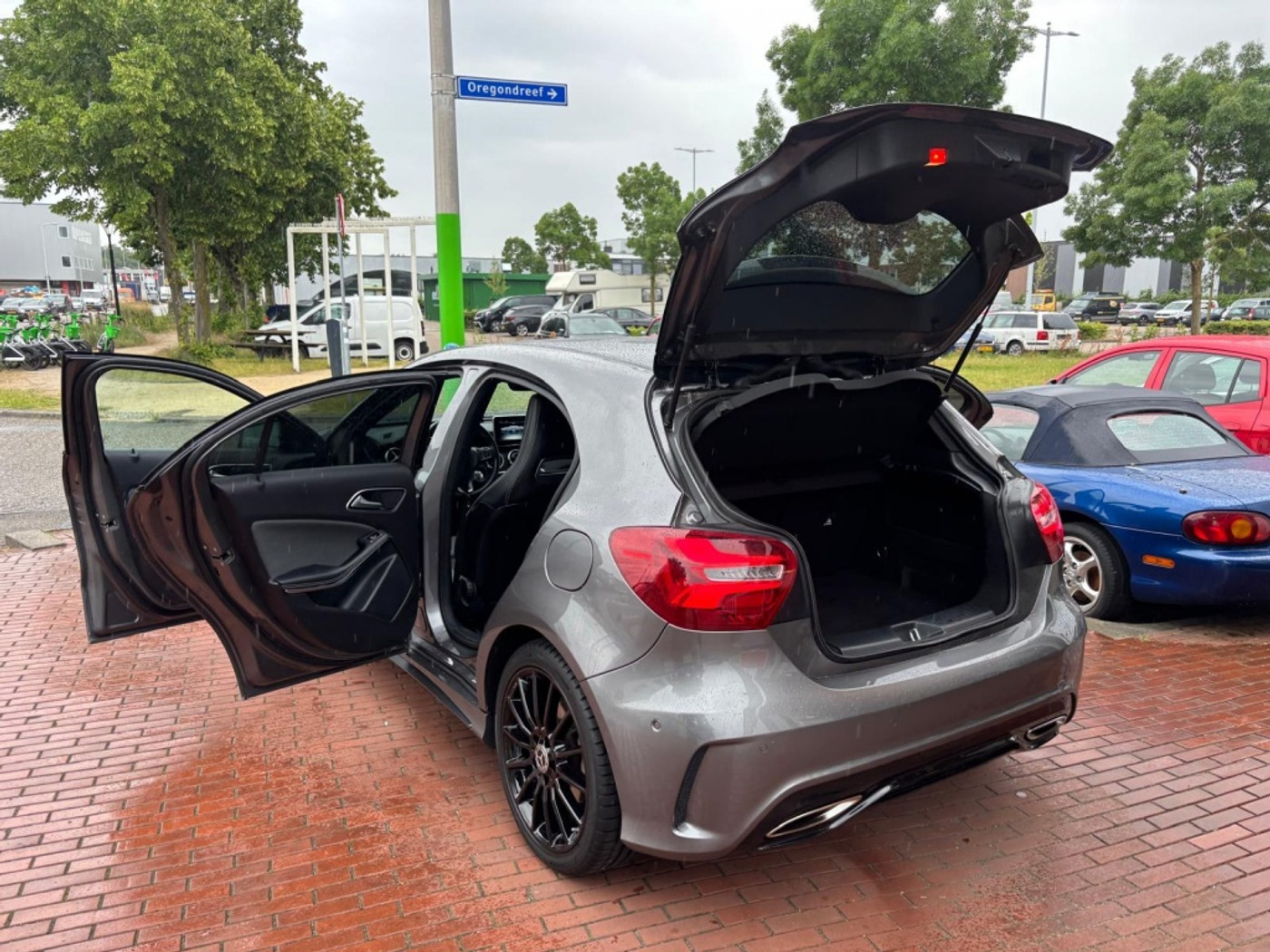 Foto van Mercedes-Benz A 200