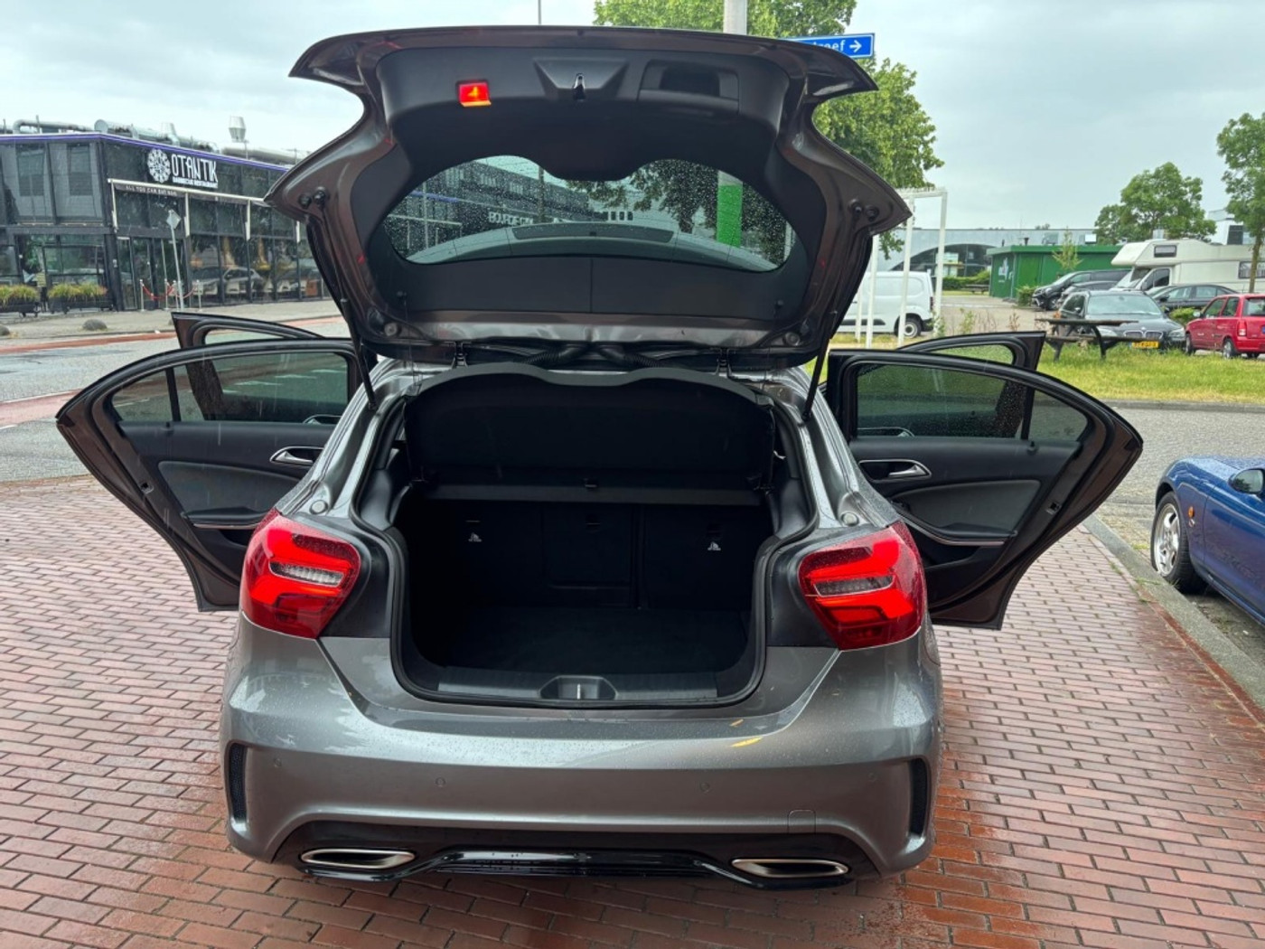 Foto van Mercedes-Benz A 200