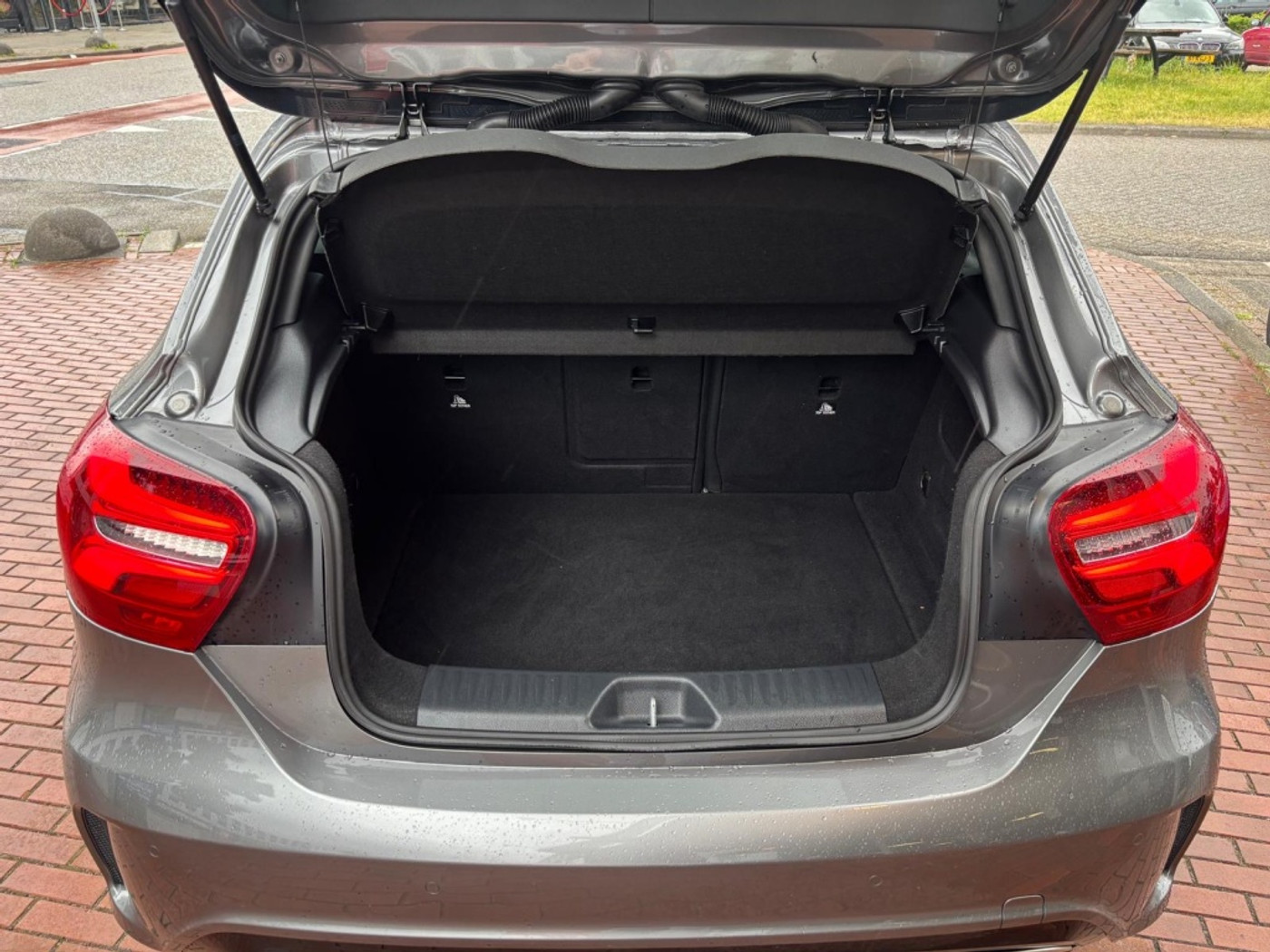 Foto van Mercedes-Benz A 200