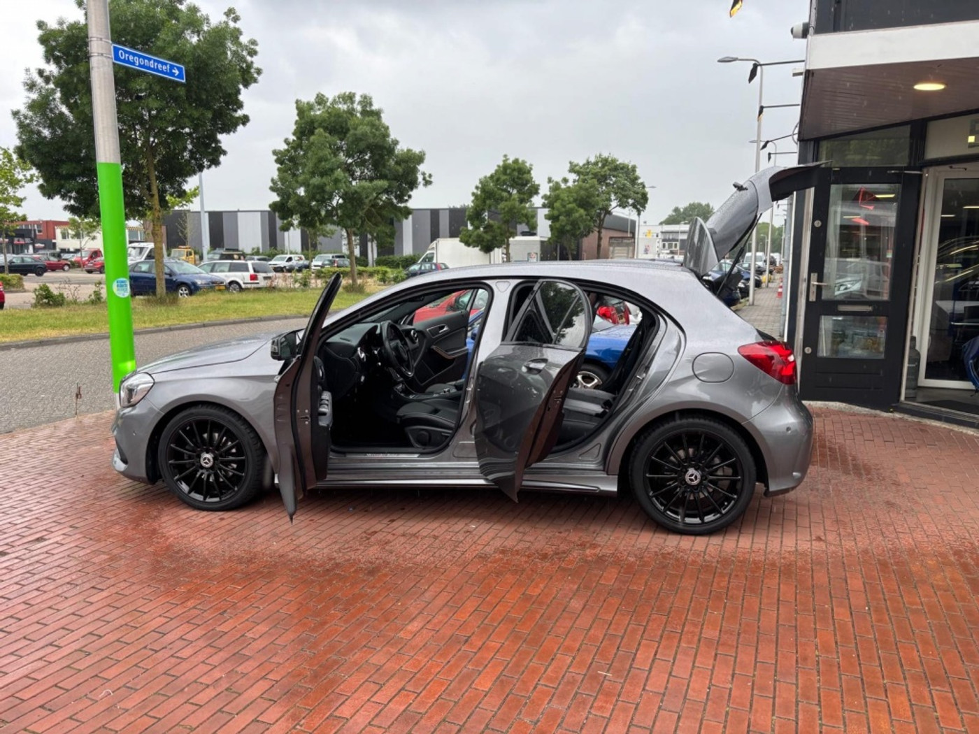 Foto van Mercedes-Benz A 200