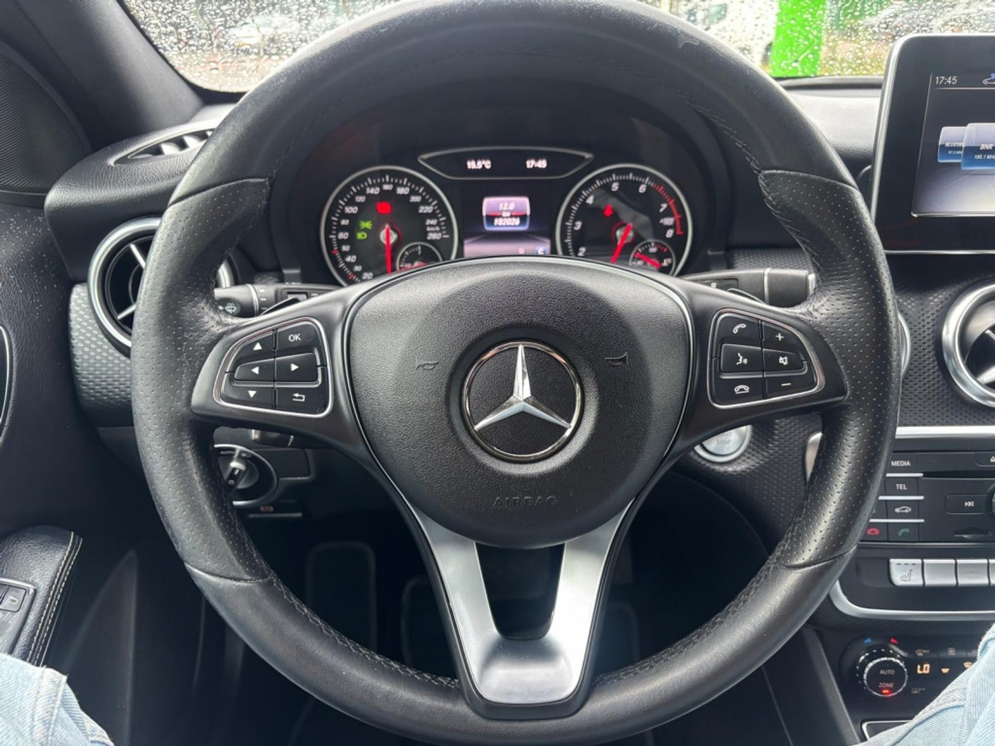 Foto van Mercedes-Benz A 200