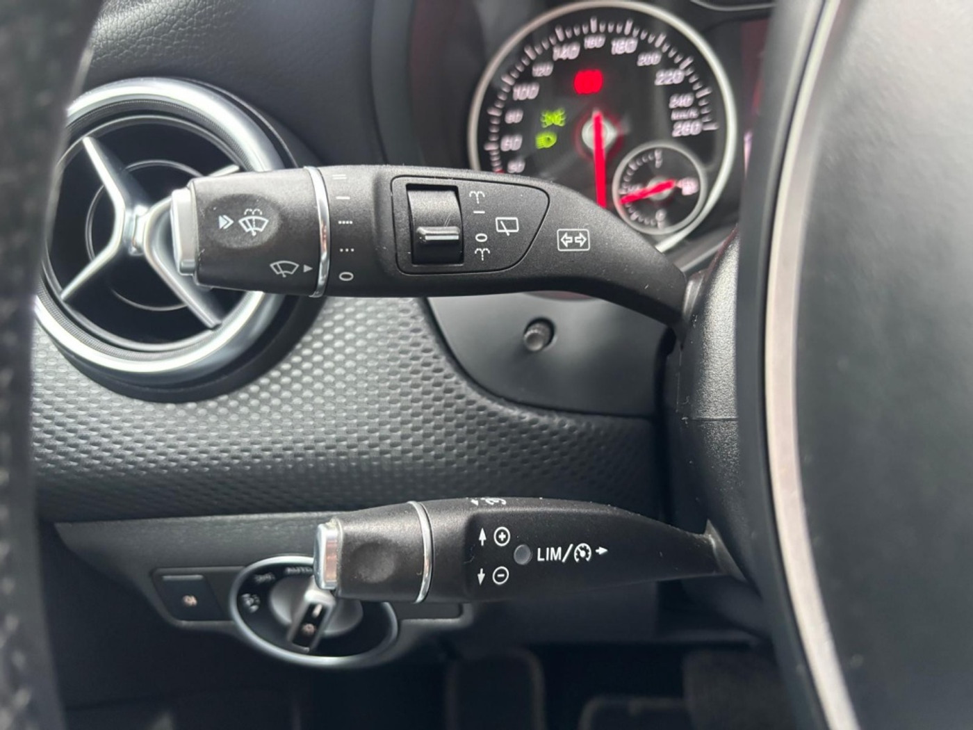 Foto van Mercedes-Benz A 200