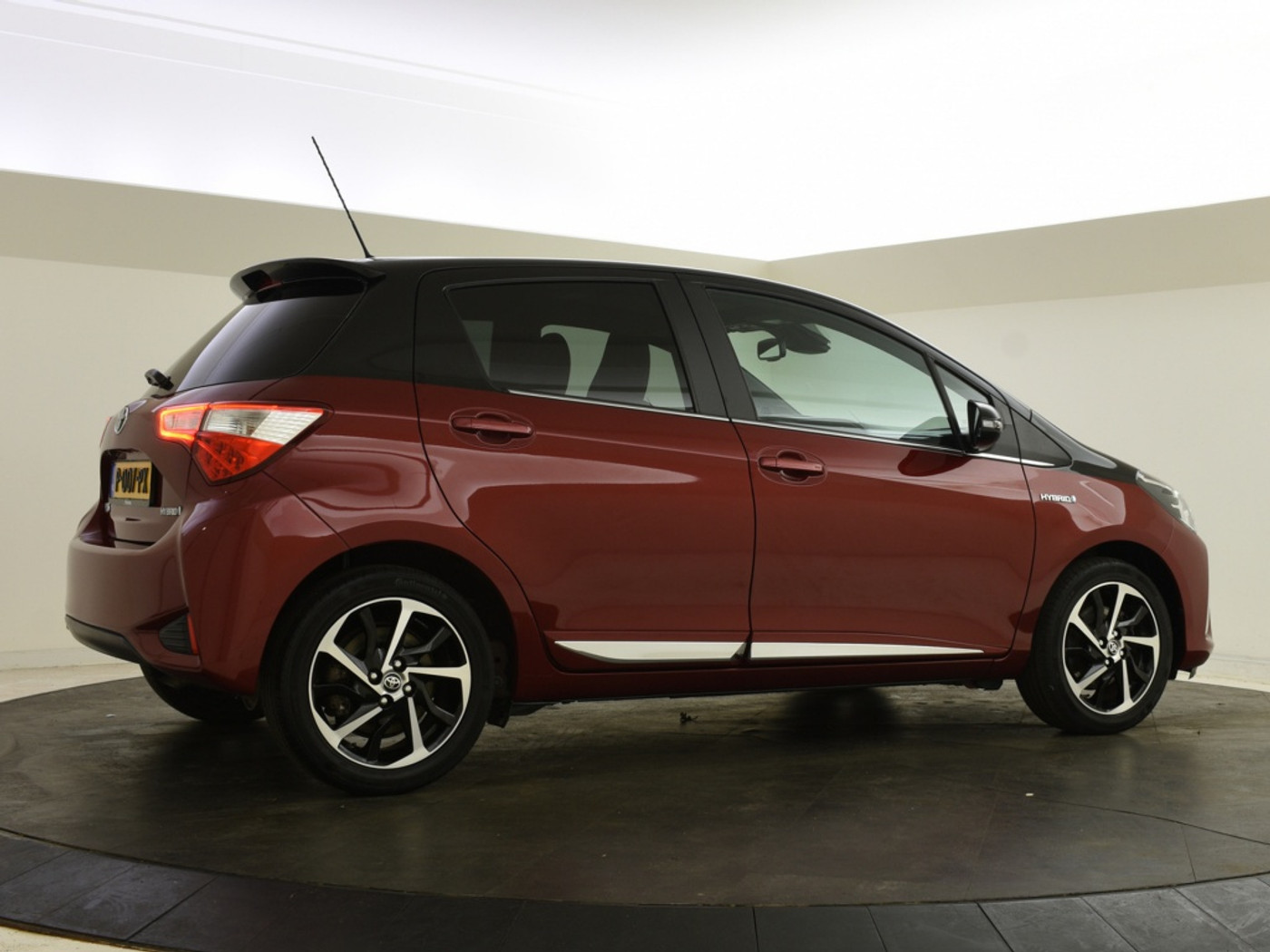 Foto van Toyota Toyota Yaris Hybrid
