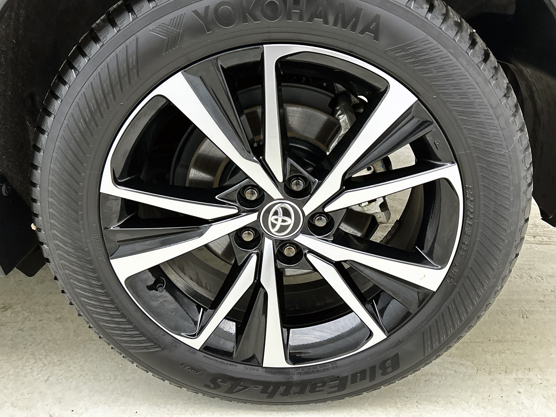 Foto van Toyota Toyota C-hr