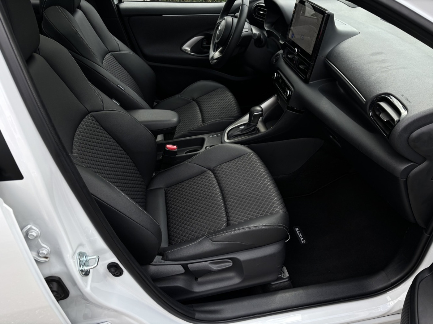Foto van Mazda 2 Hybrid