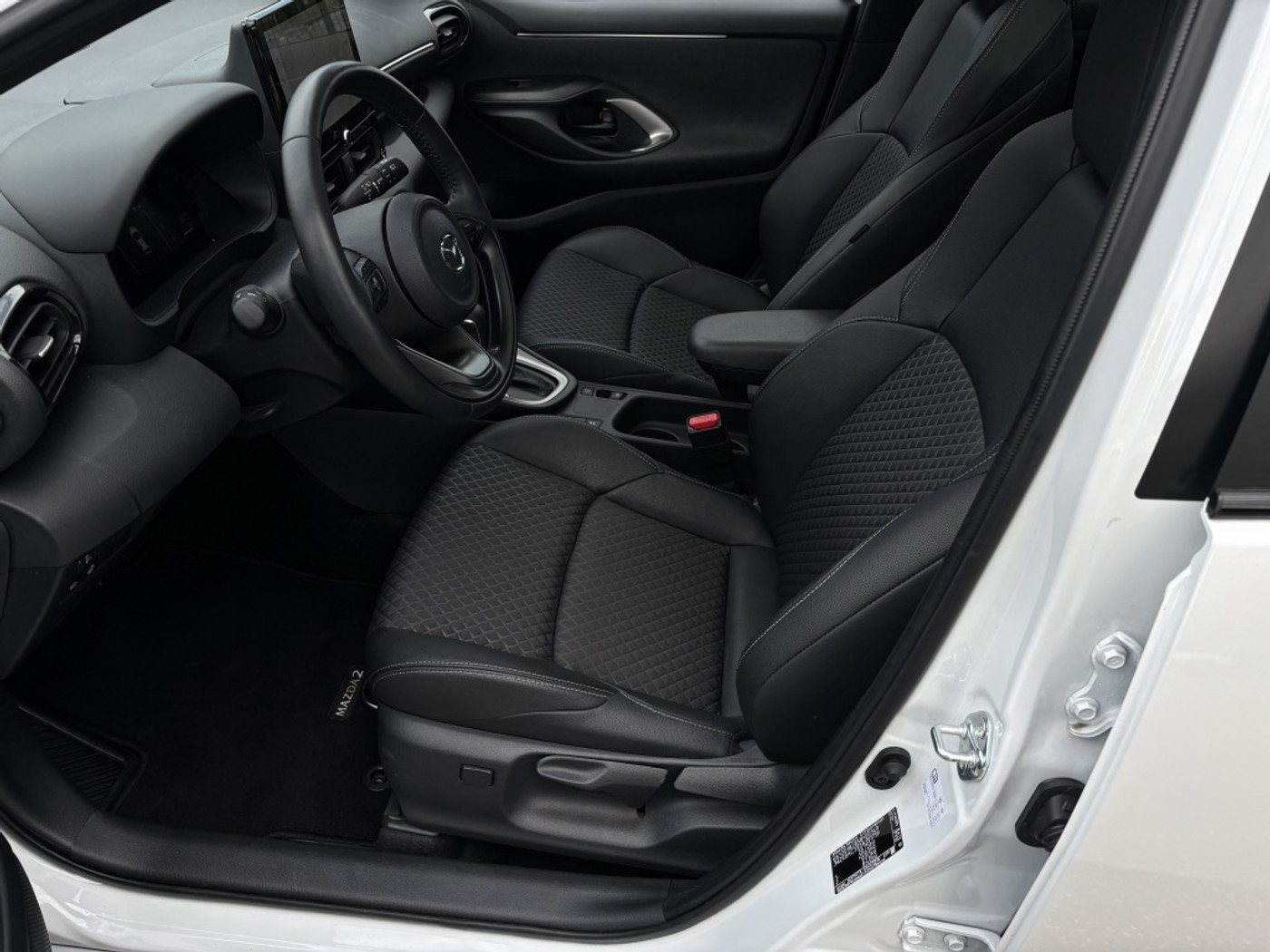 Foto van Mazda 2 Hybrid