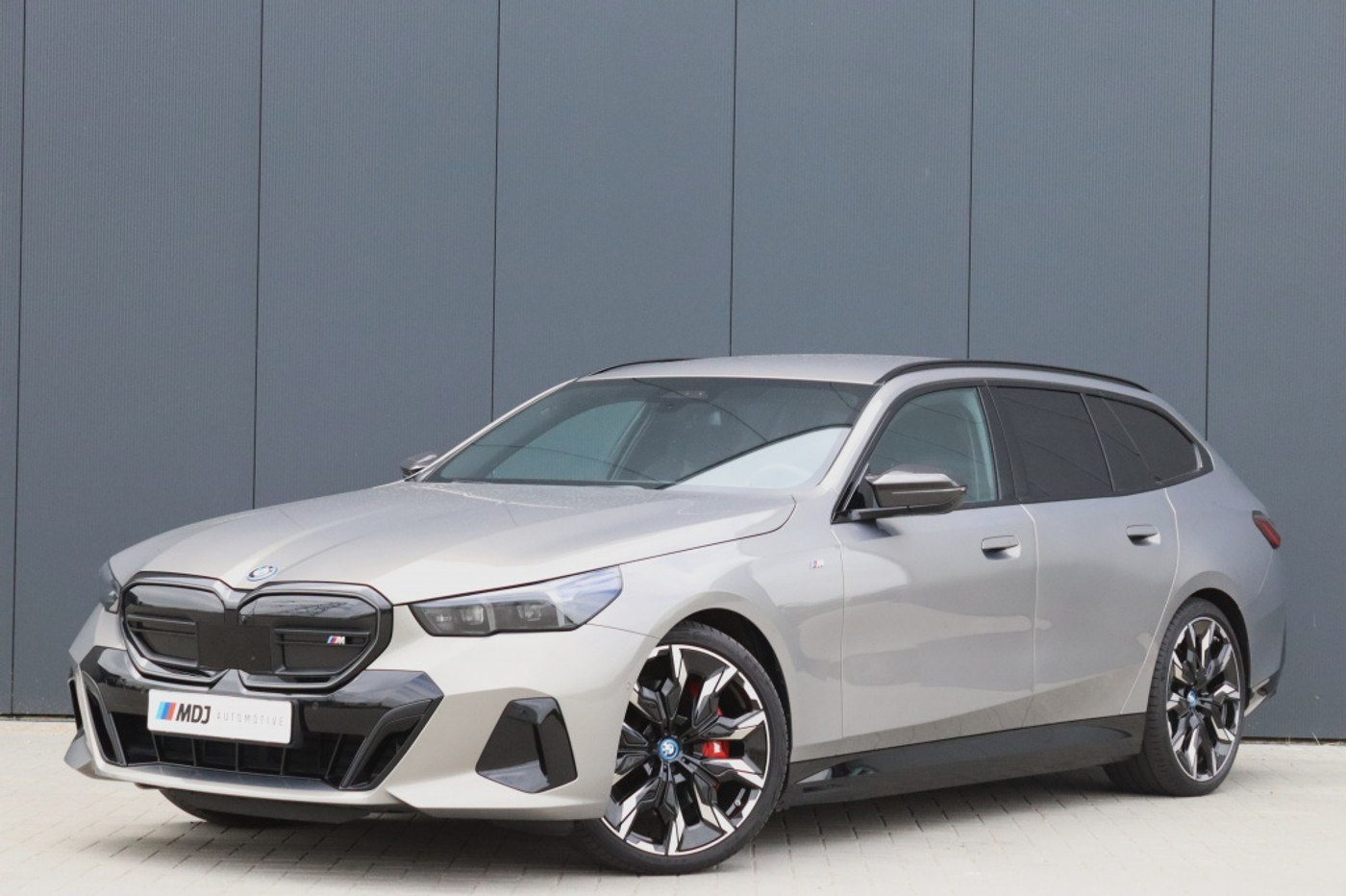 BMW I5 M60 xDrive M60 xDrive 601PK  Bowers & Wilkens Trekhaak 21 inch -VOL- 2024 - voorkant
