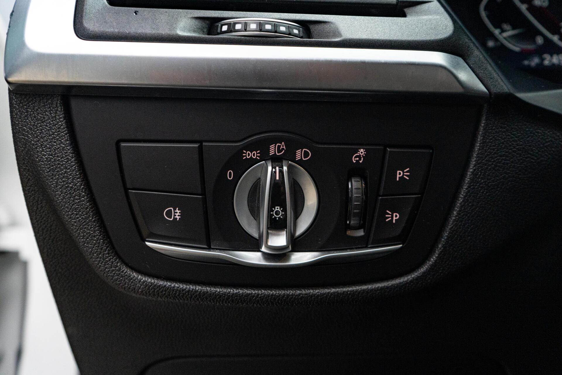 Foto van BMW X3 Xdrive30e