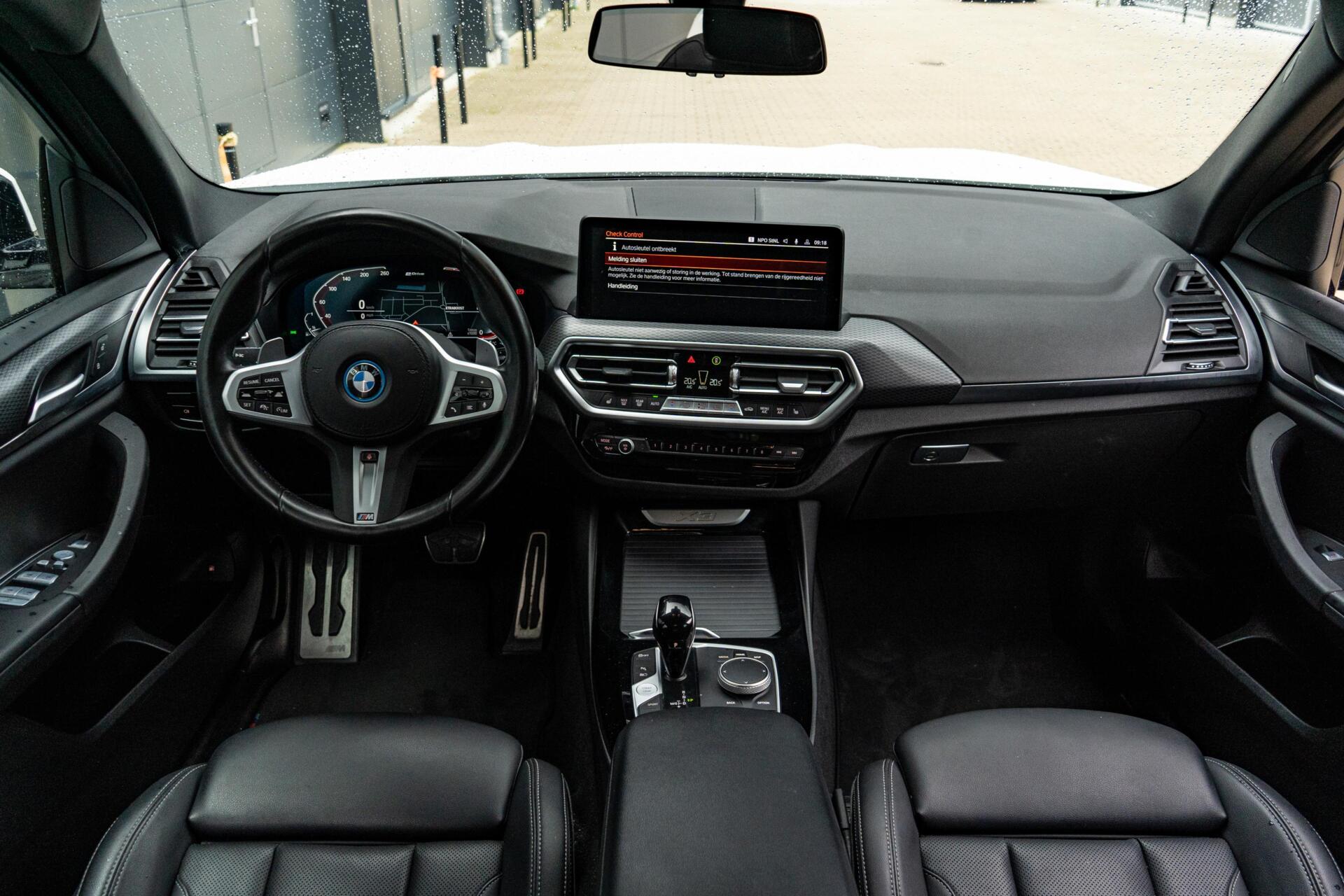 Foto van BMW X3 Xdrive30e