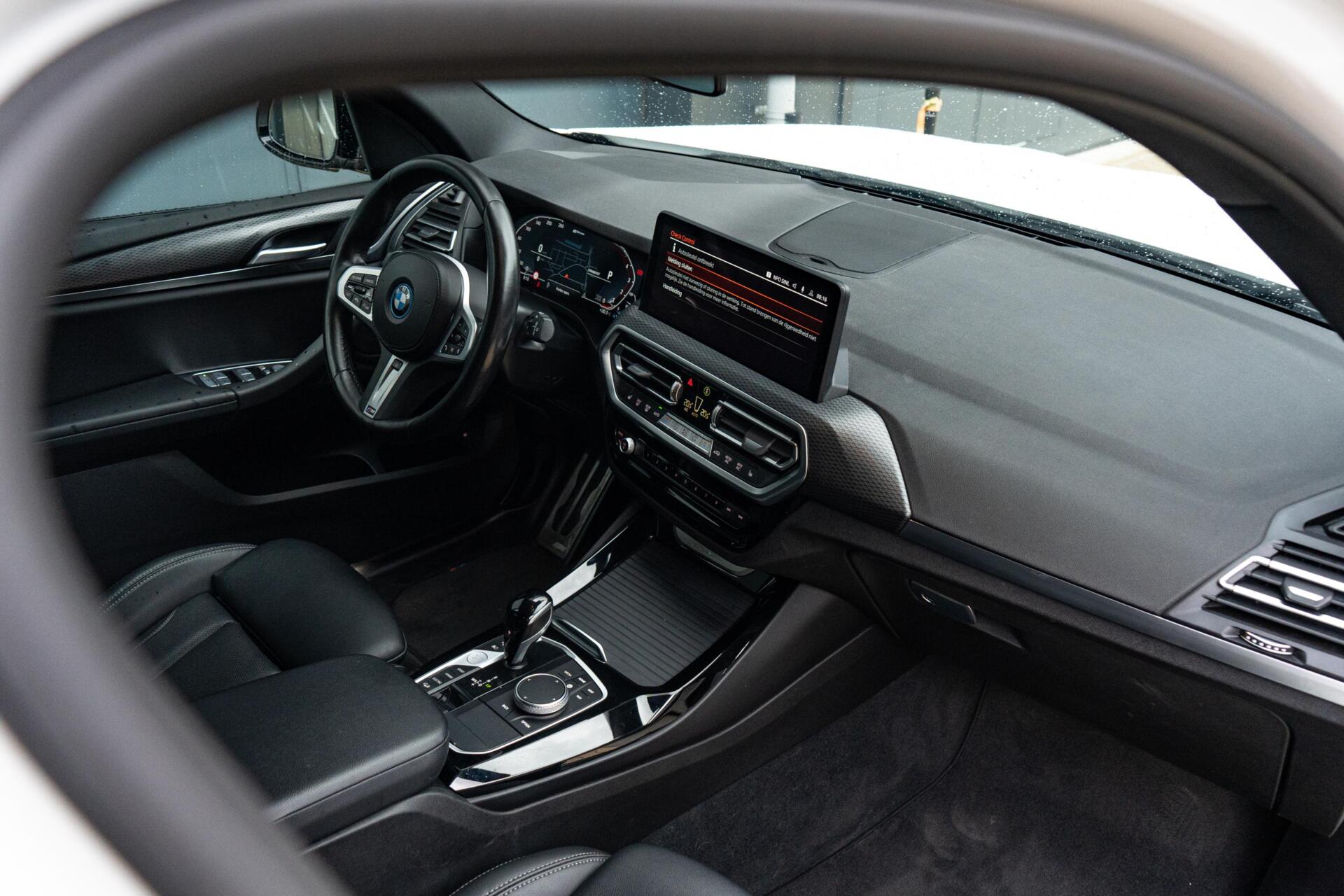 Foto van BMW X3 Xdrive30e