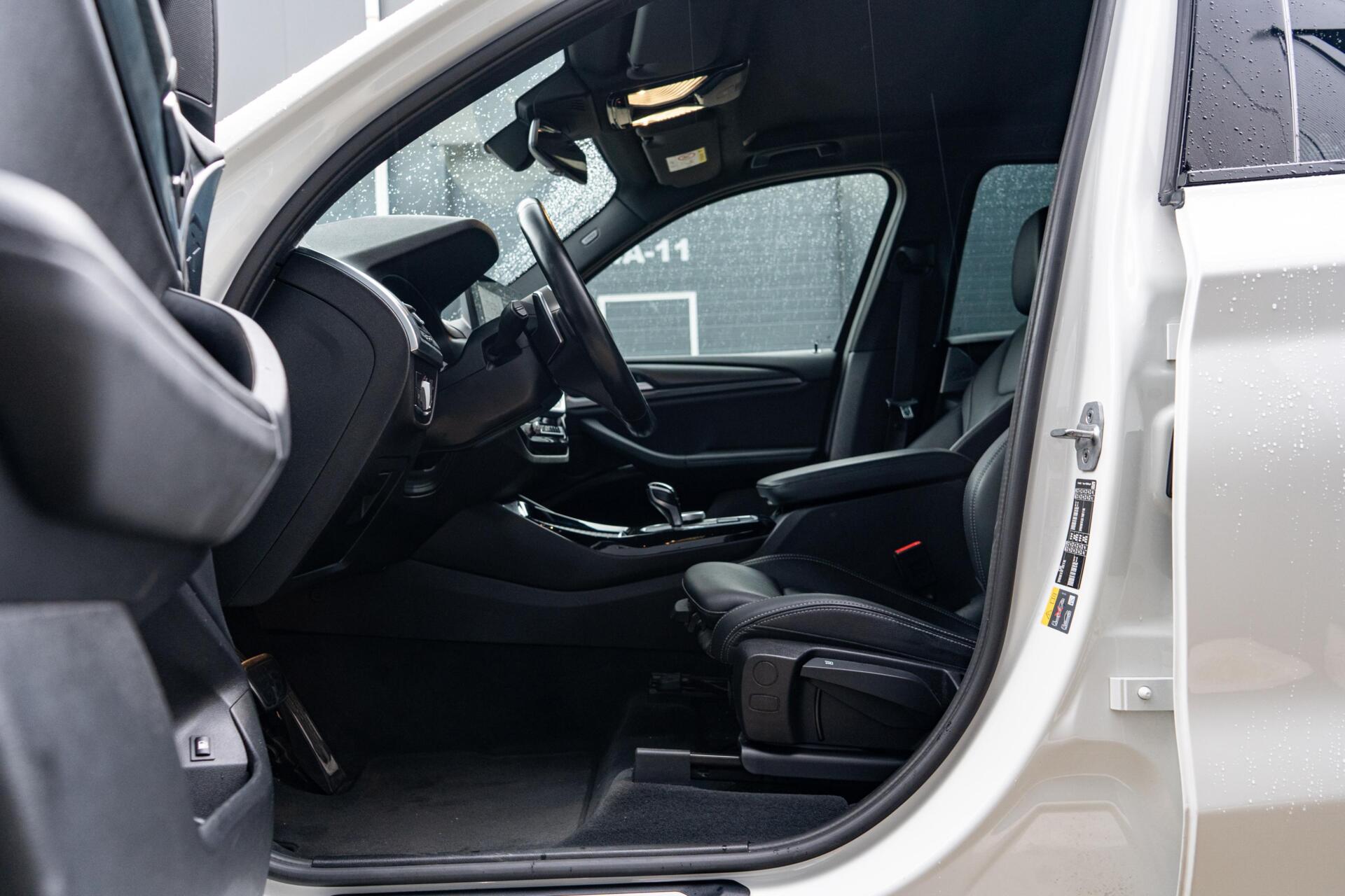 Foto van BMW X3 Xdrive30e