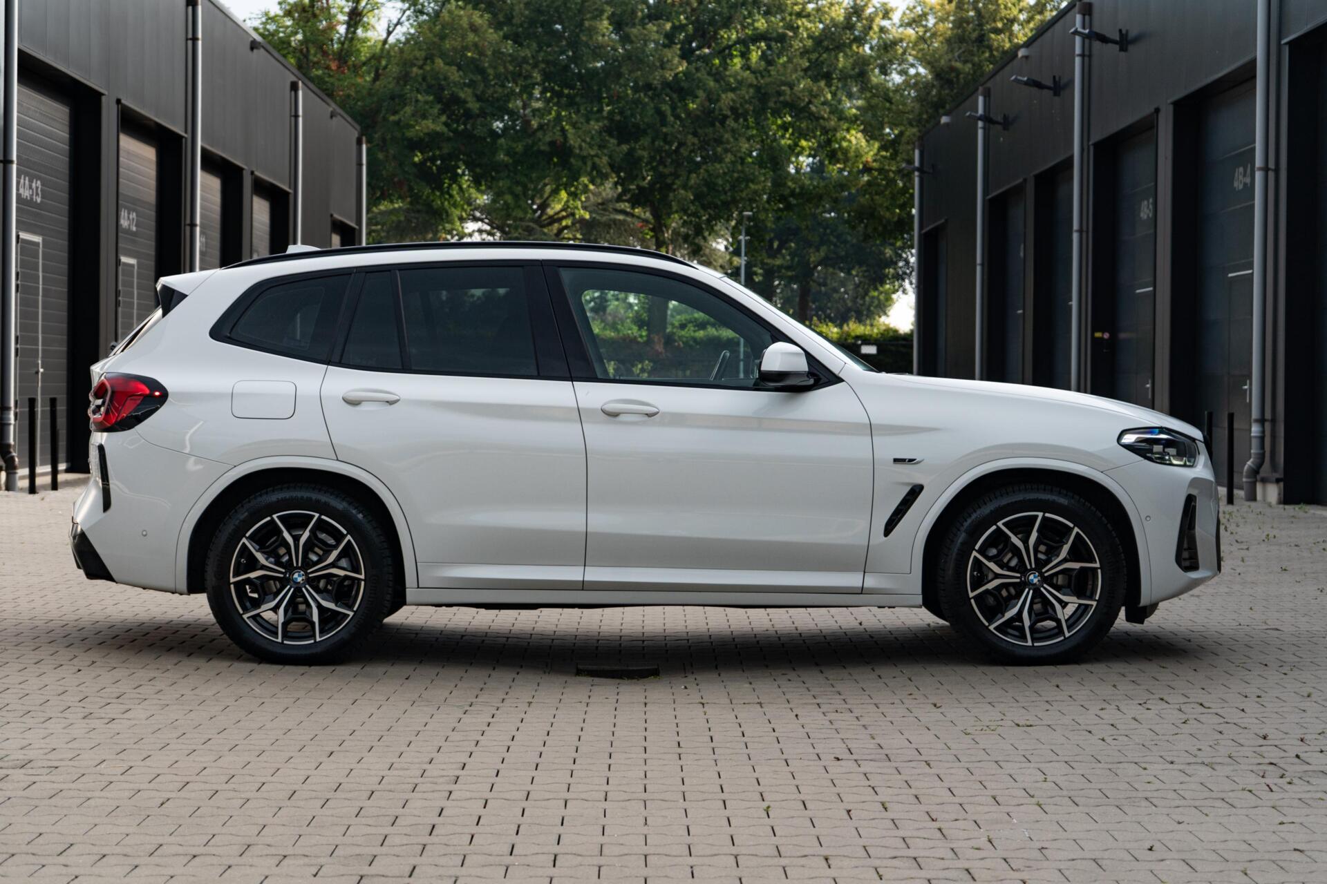 Foto van BMW X3 Xdrive30e