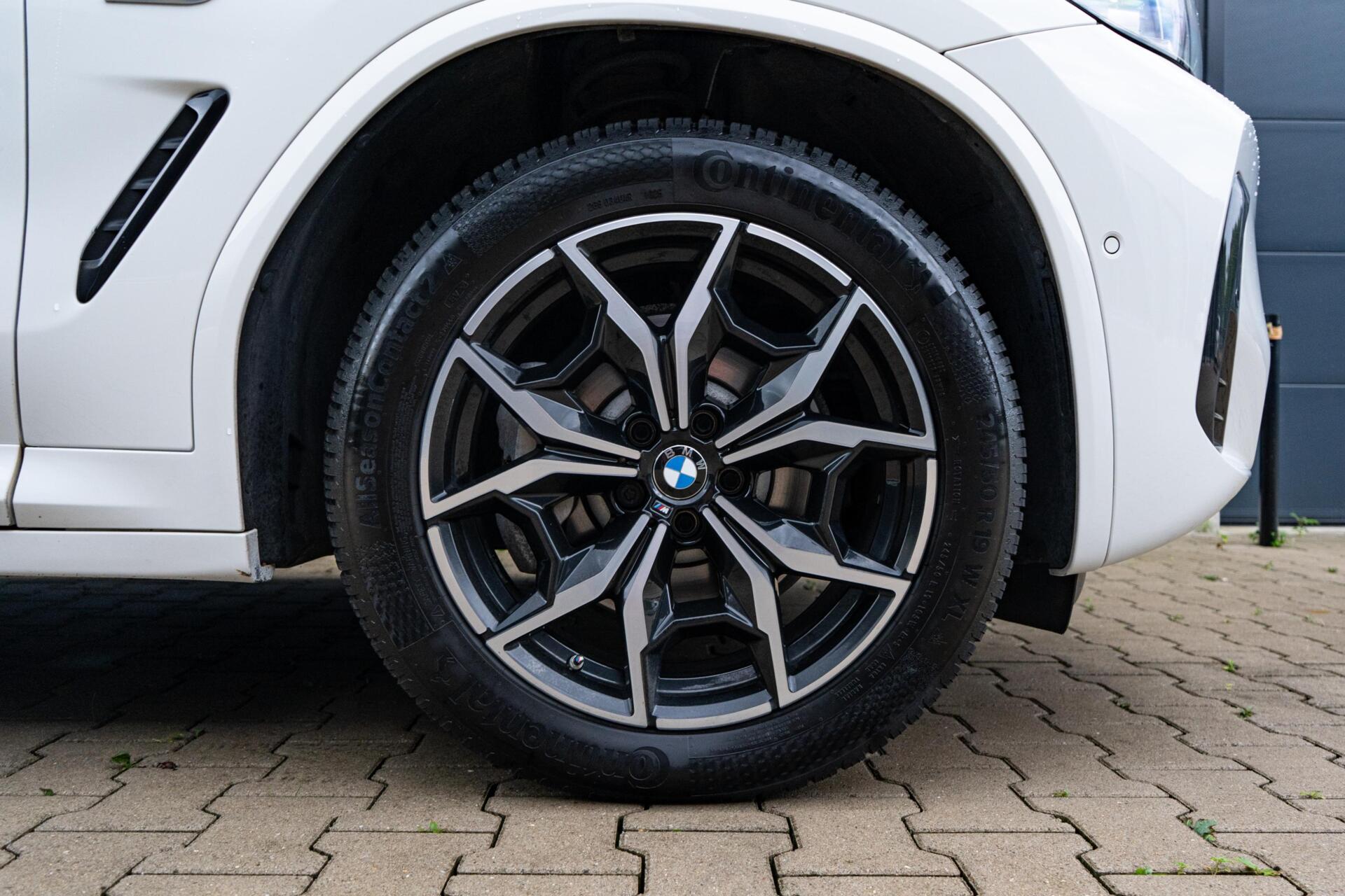 Foto van BMW X3 Xdrive30e