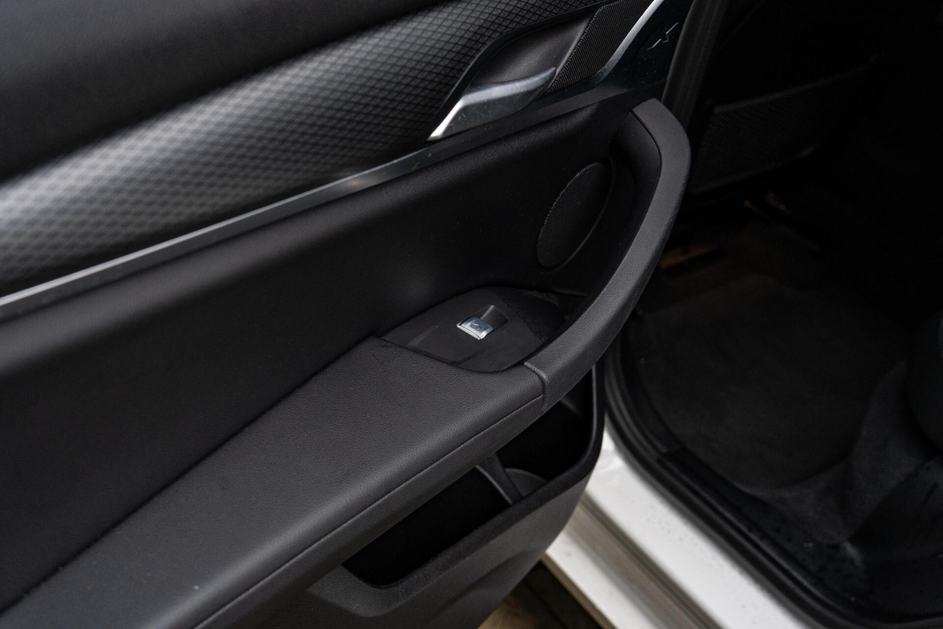 Foto van BMW X3 Xdrive30e