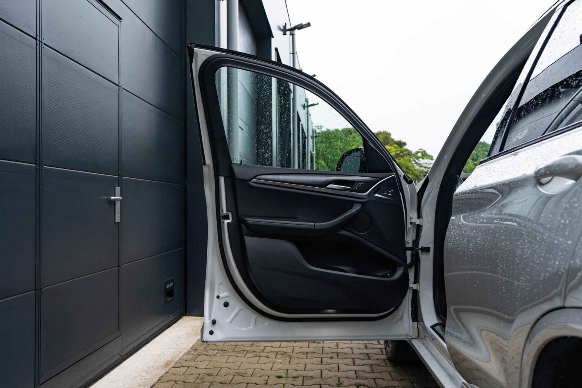 Foto van BMW X3 Xdrive30e