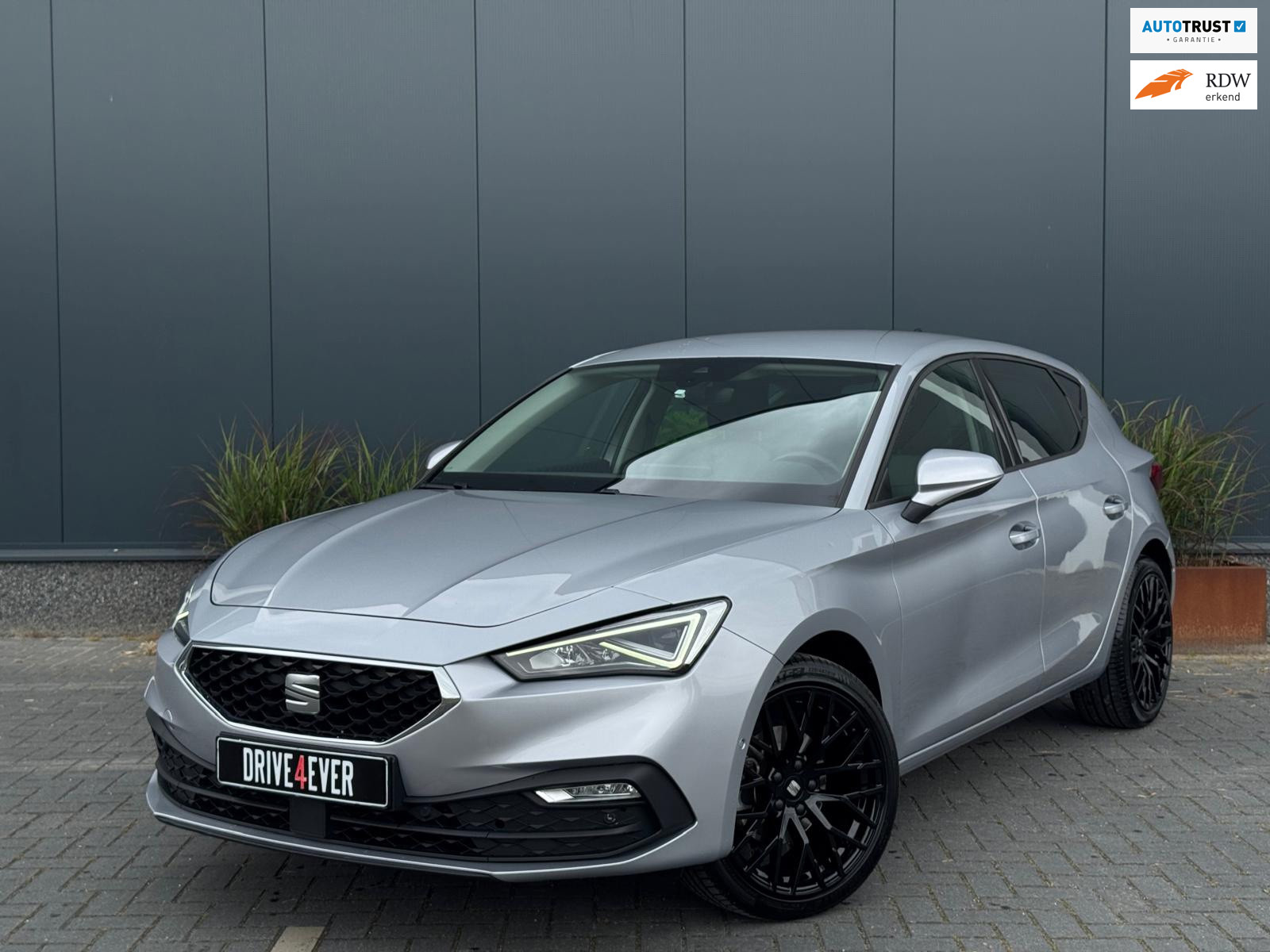 Seat Seat Leon 1.0 eTSI Style 2021 - voorkant