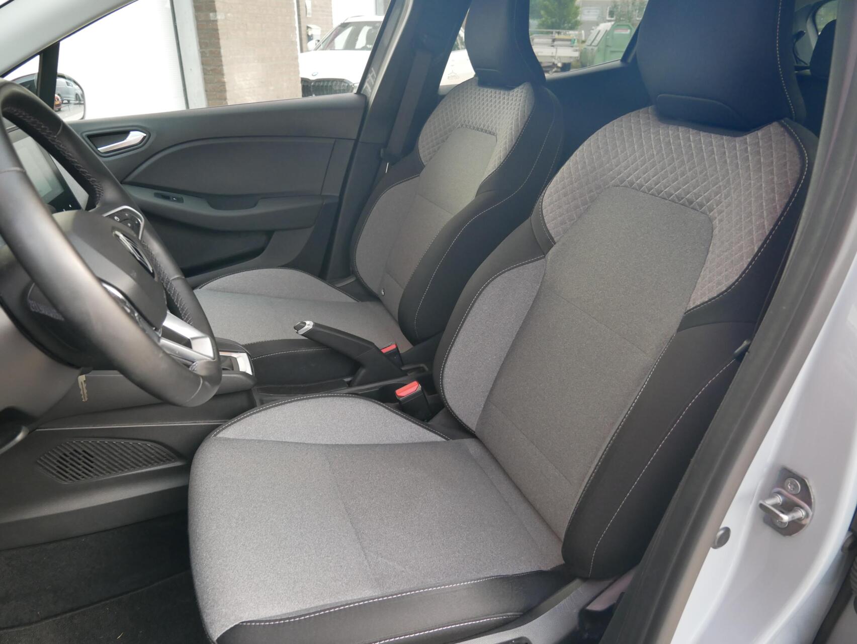 Foto van Renault Clio (e-tech Hybrid)