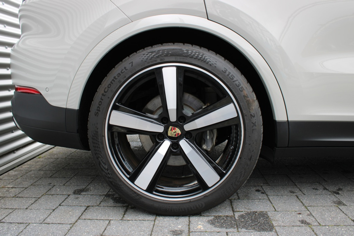 Foto van Porsche Cayenne E-hybrid