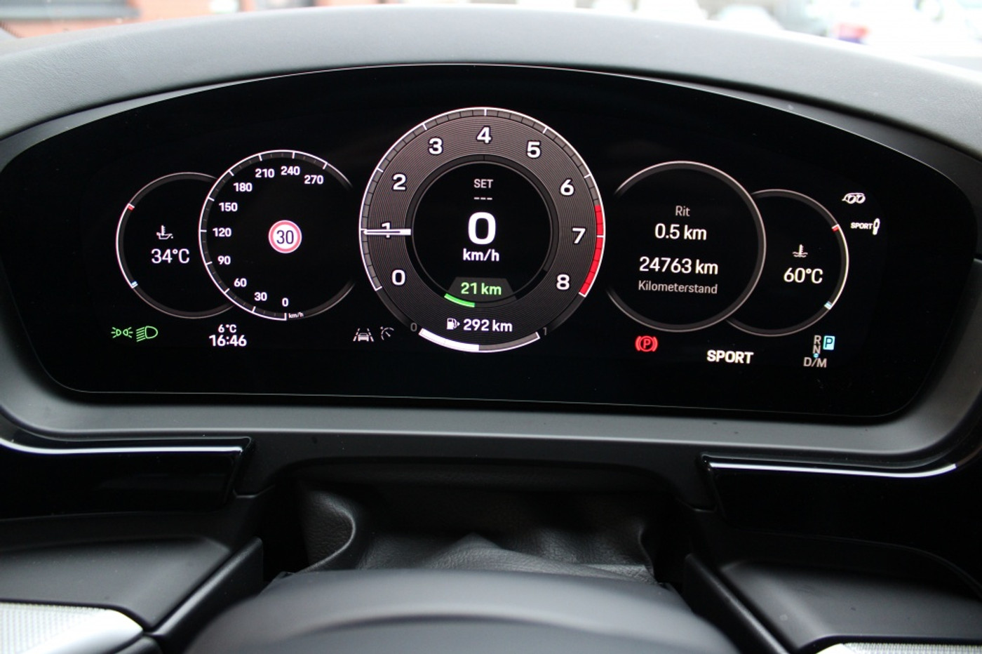 Foto van Porsche Cayenne E-hybrid
