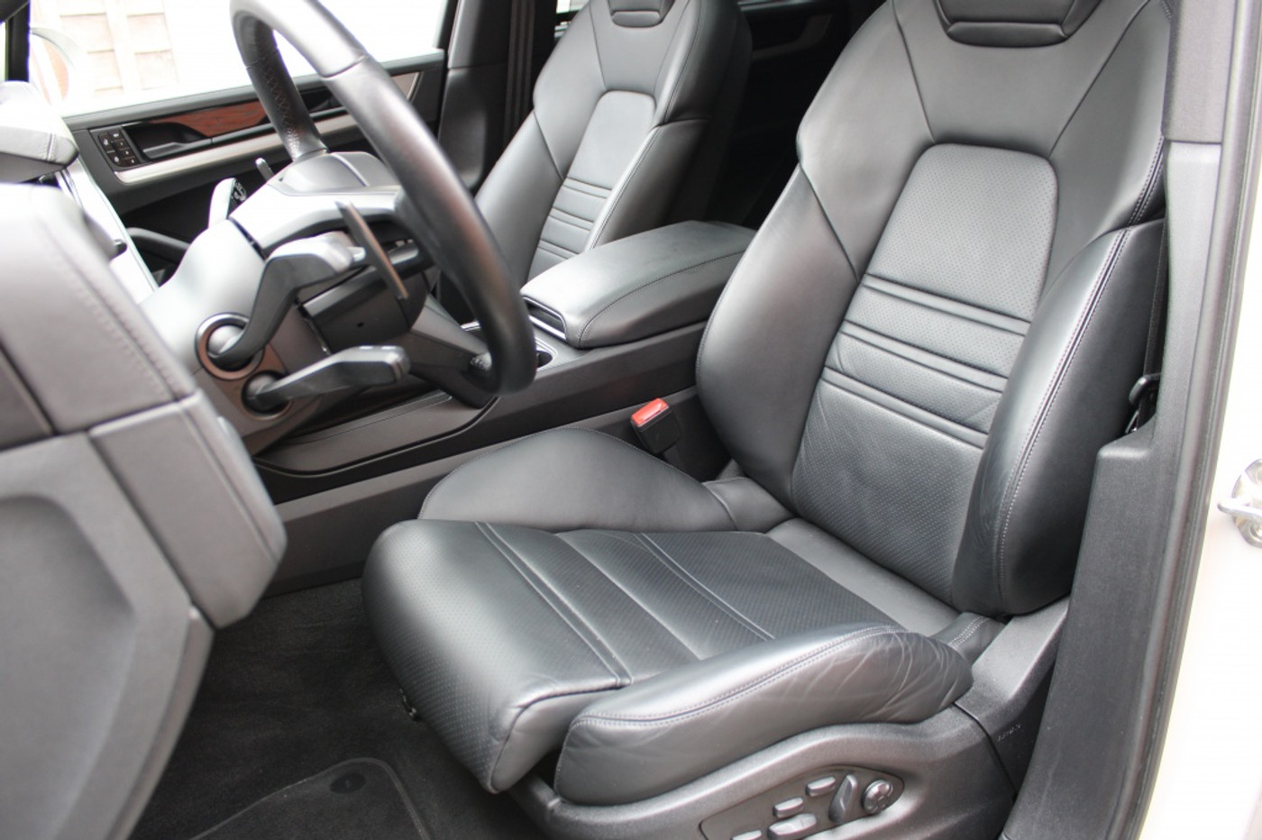 Foto van Porsche Cayenne E-hybrid
