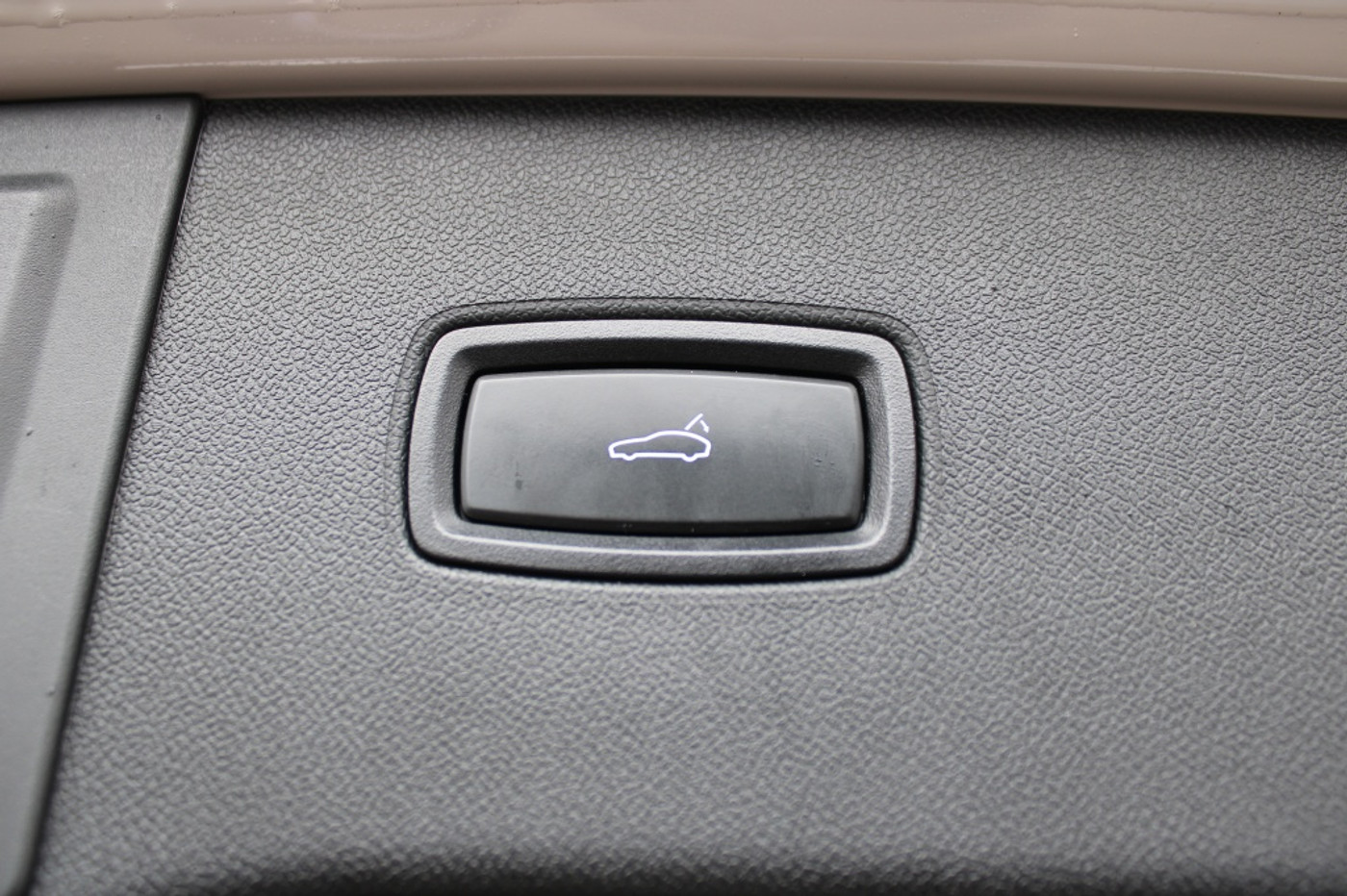 Foto van Porsche Cayenne E-hybrid
