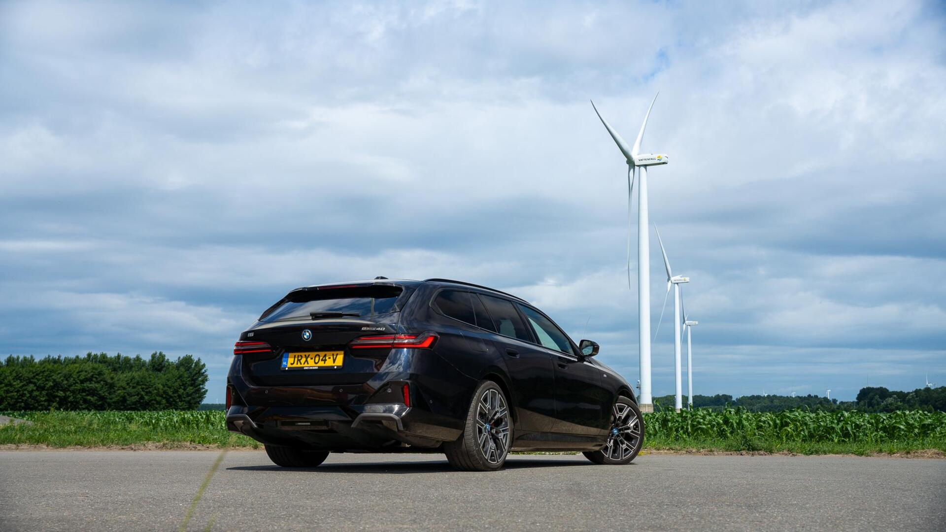 Foto van BMW I5 Edrive40