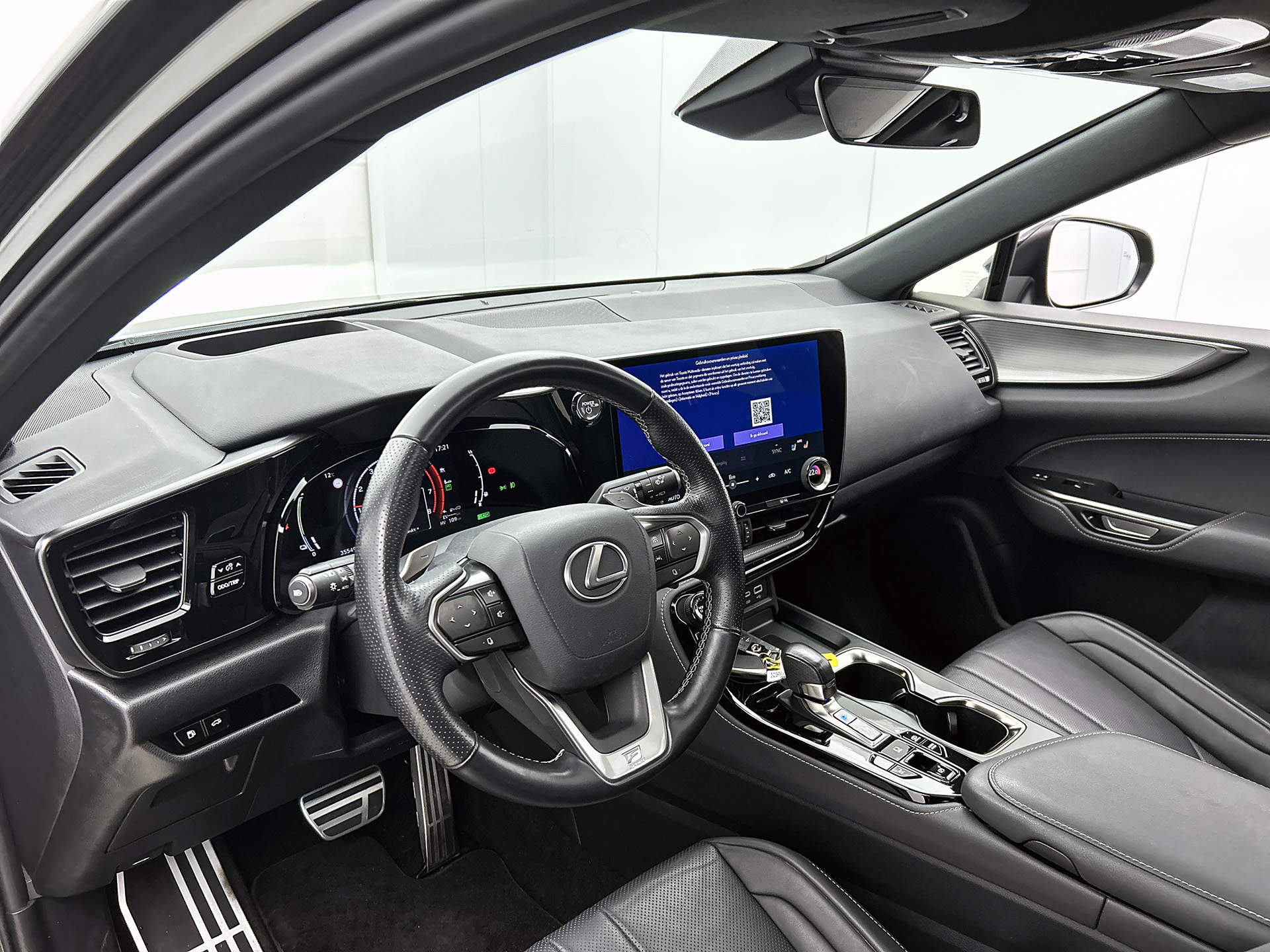 Foto van Lexus Lexus Nx450h+