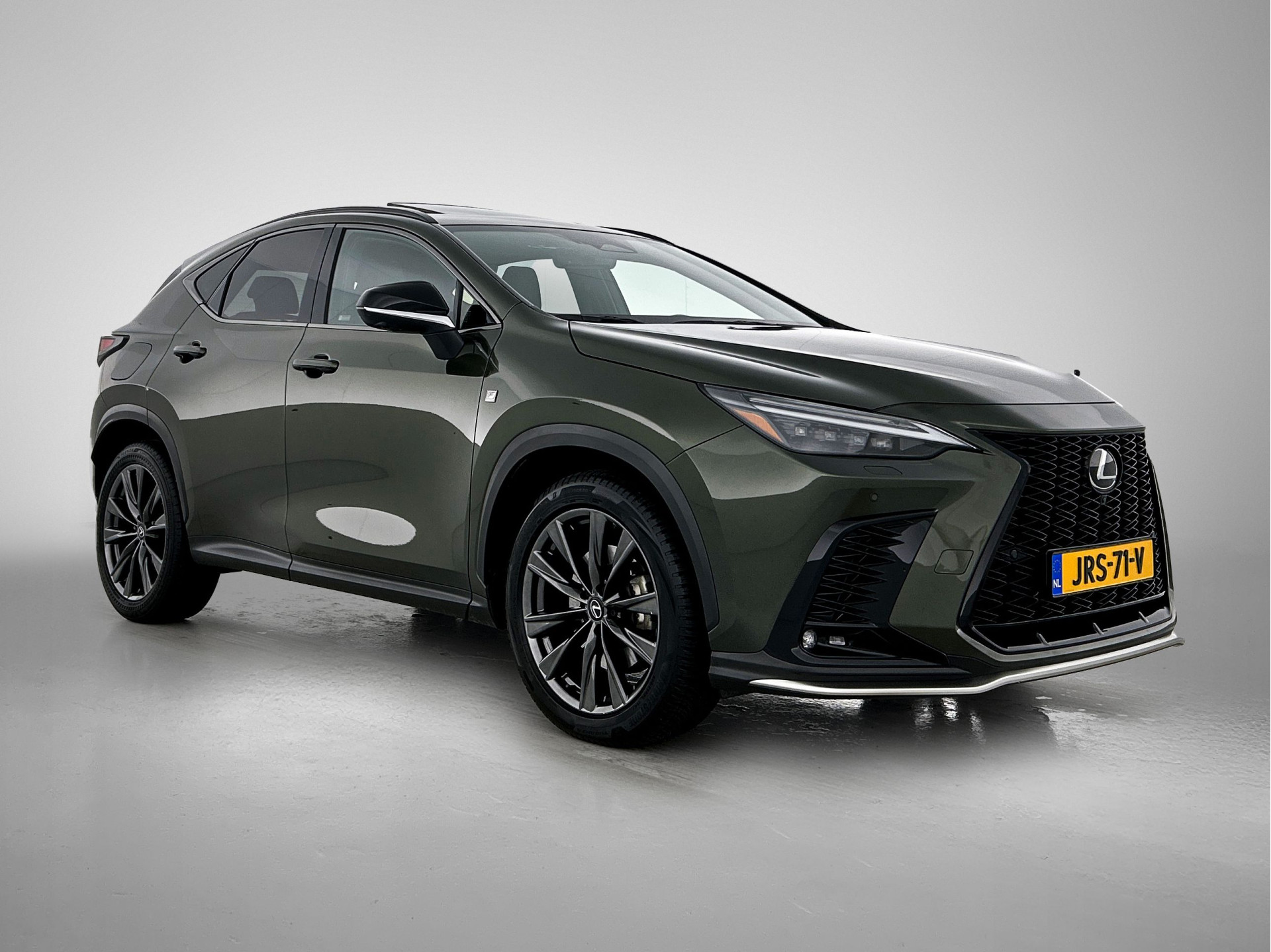 Foto van Lexus Lexus Nx450h+