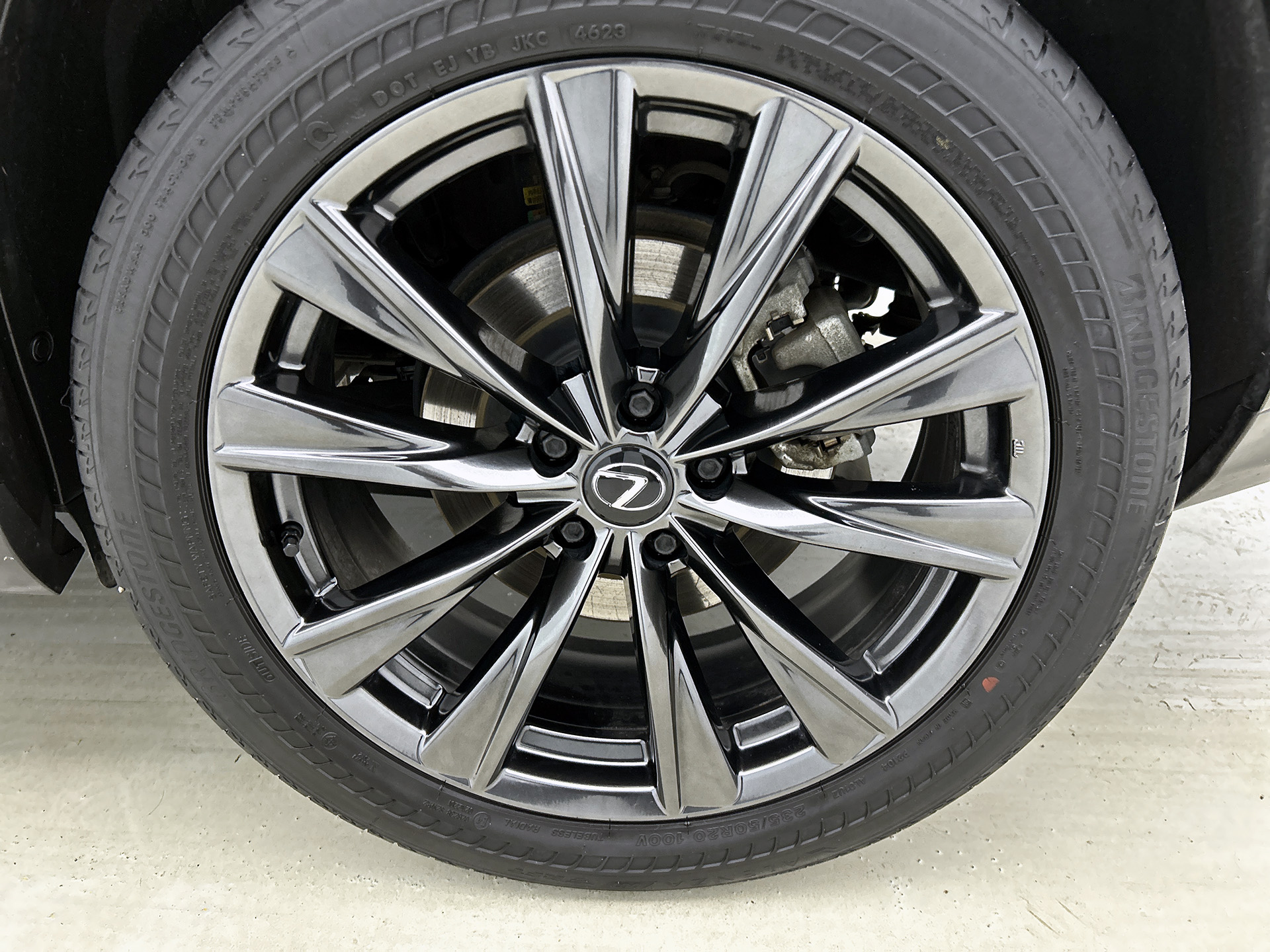 Foto van Lexus Lexus Nx450h+