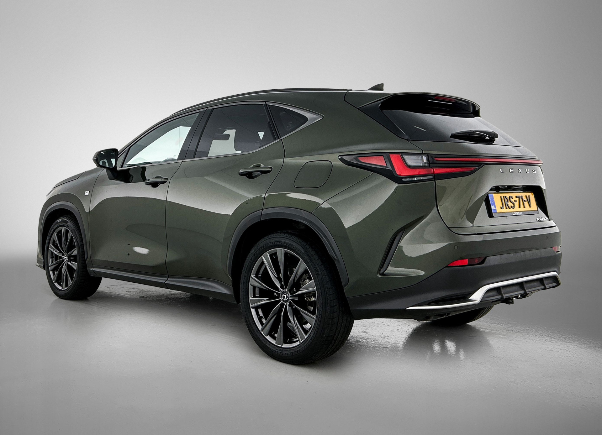 Foto van Lexus Lexus Nx450h+