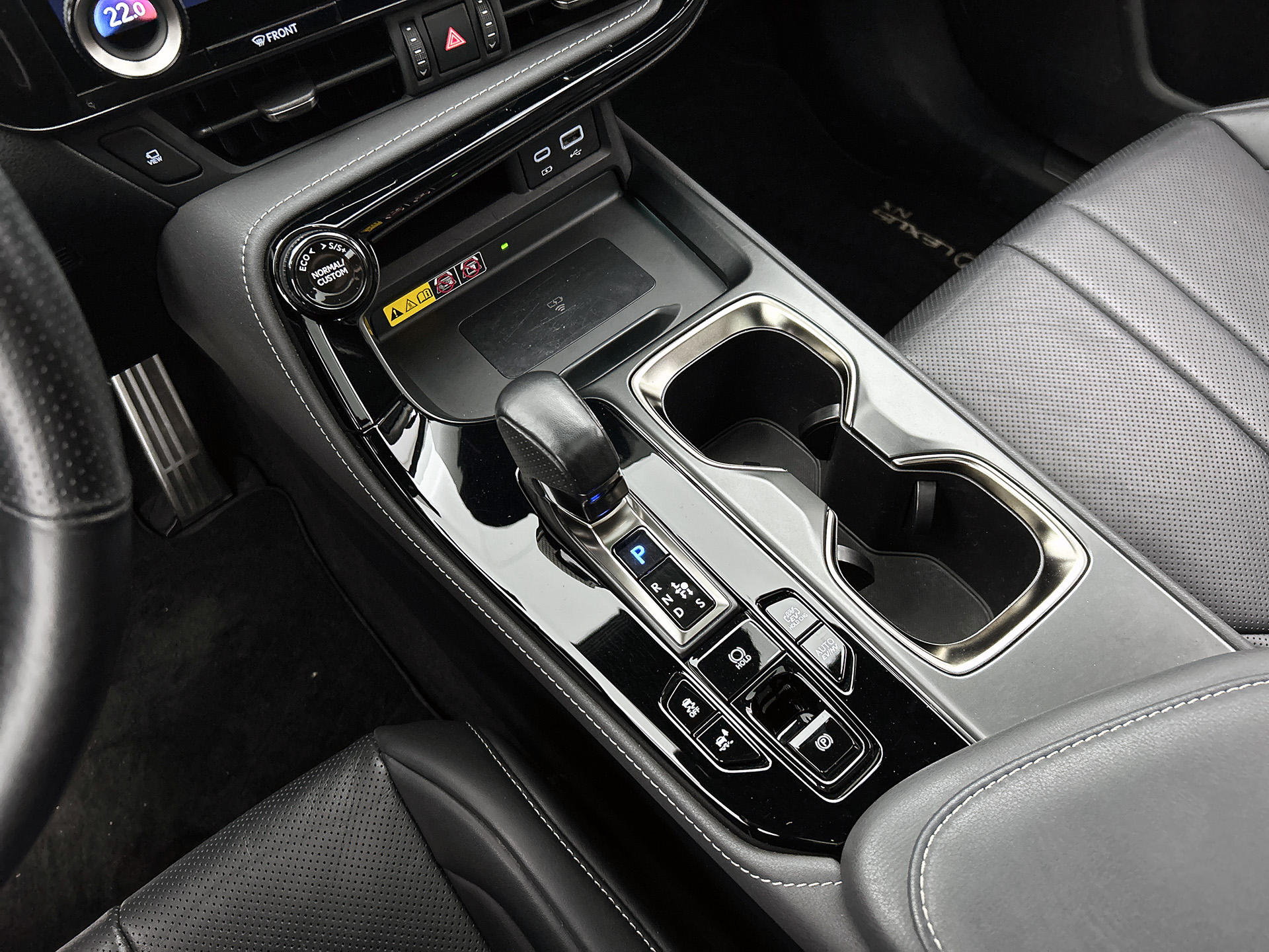 Foto van Lexus Lexus Nx450h+