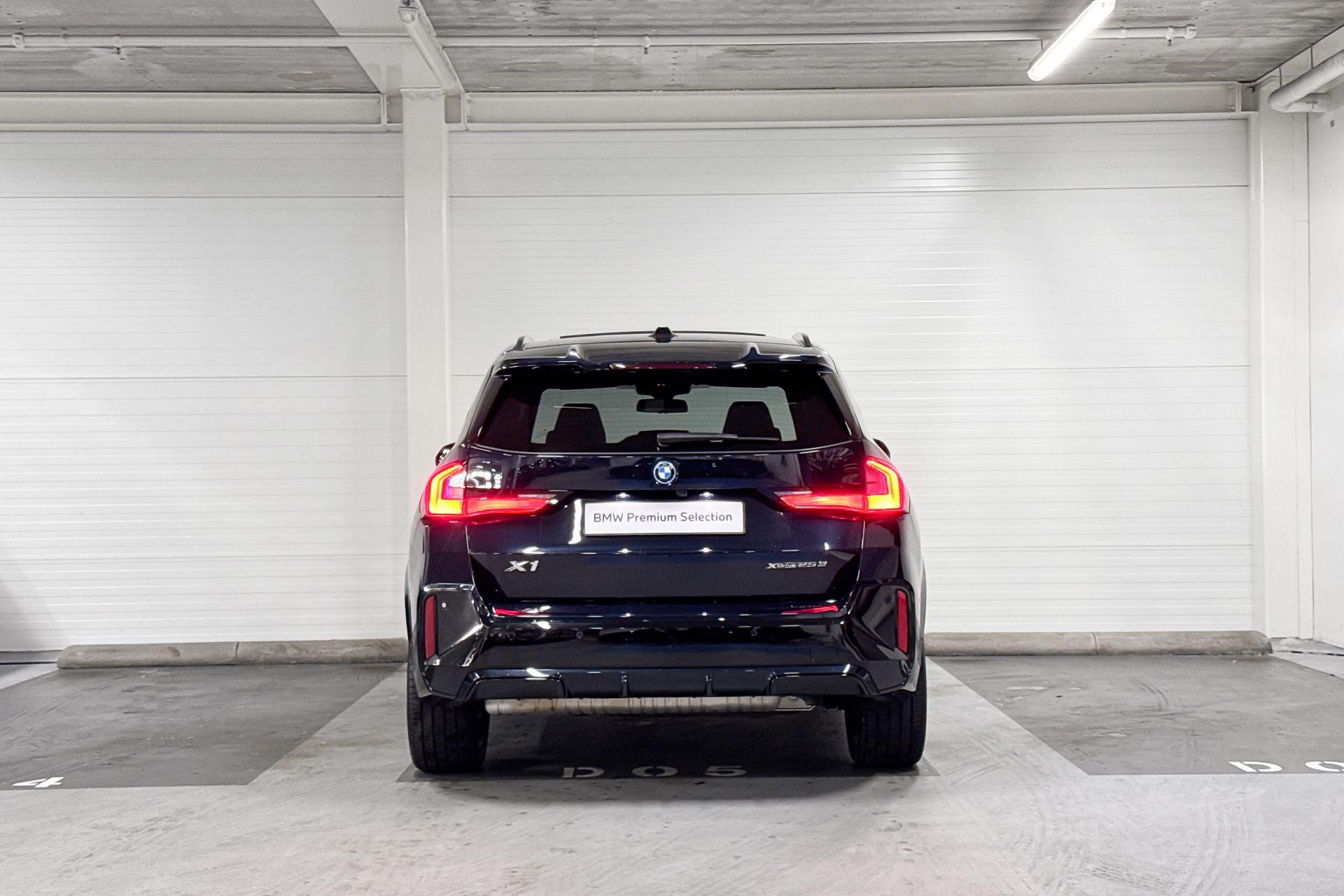 Foto van BMW X1 Xdrive25e
