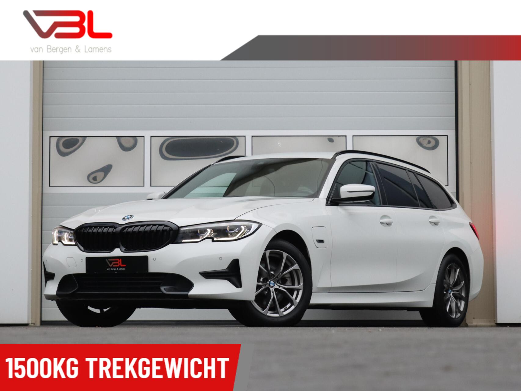BMW 3-serie Touring 320e High Executive | SOH 88% | Laser LED 2021 - voorkant