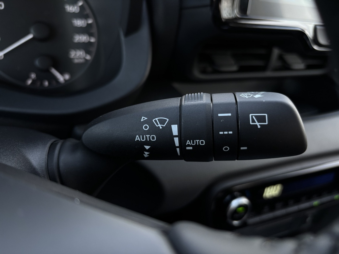 Foto van Mazda Mazda2 Hybrid