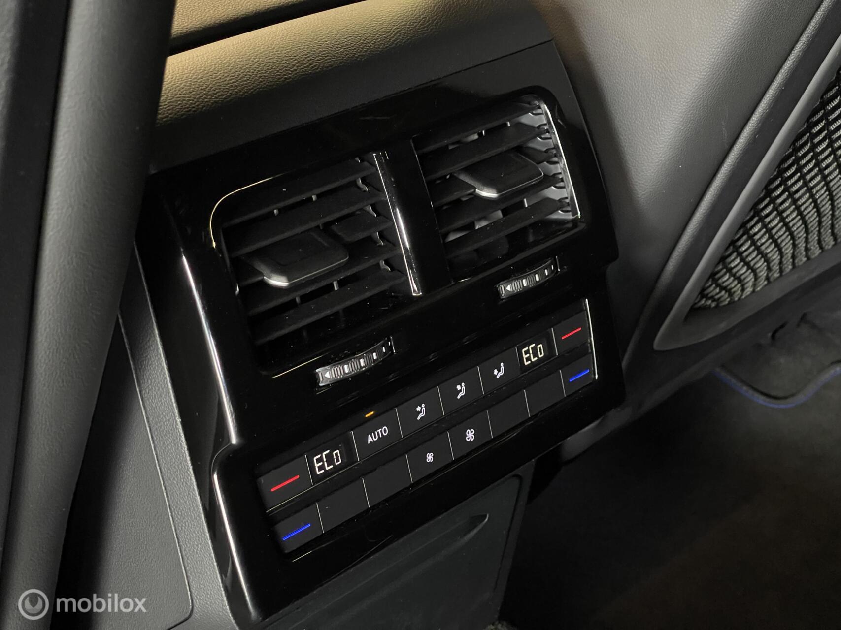 Foto van Volkswagen Touareg R