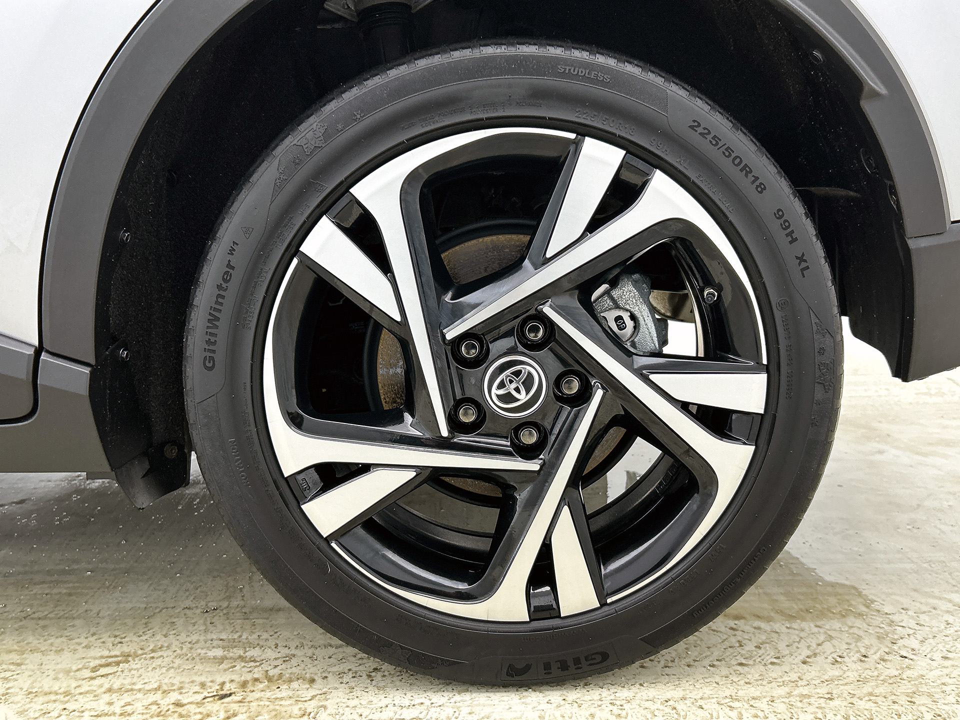 Foto van Toyota C-hr