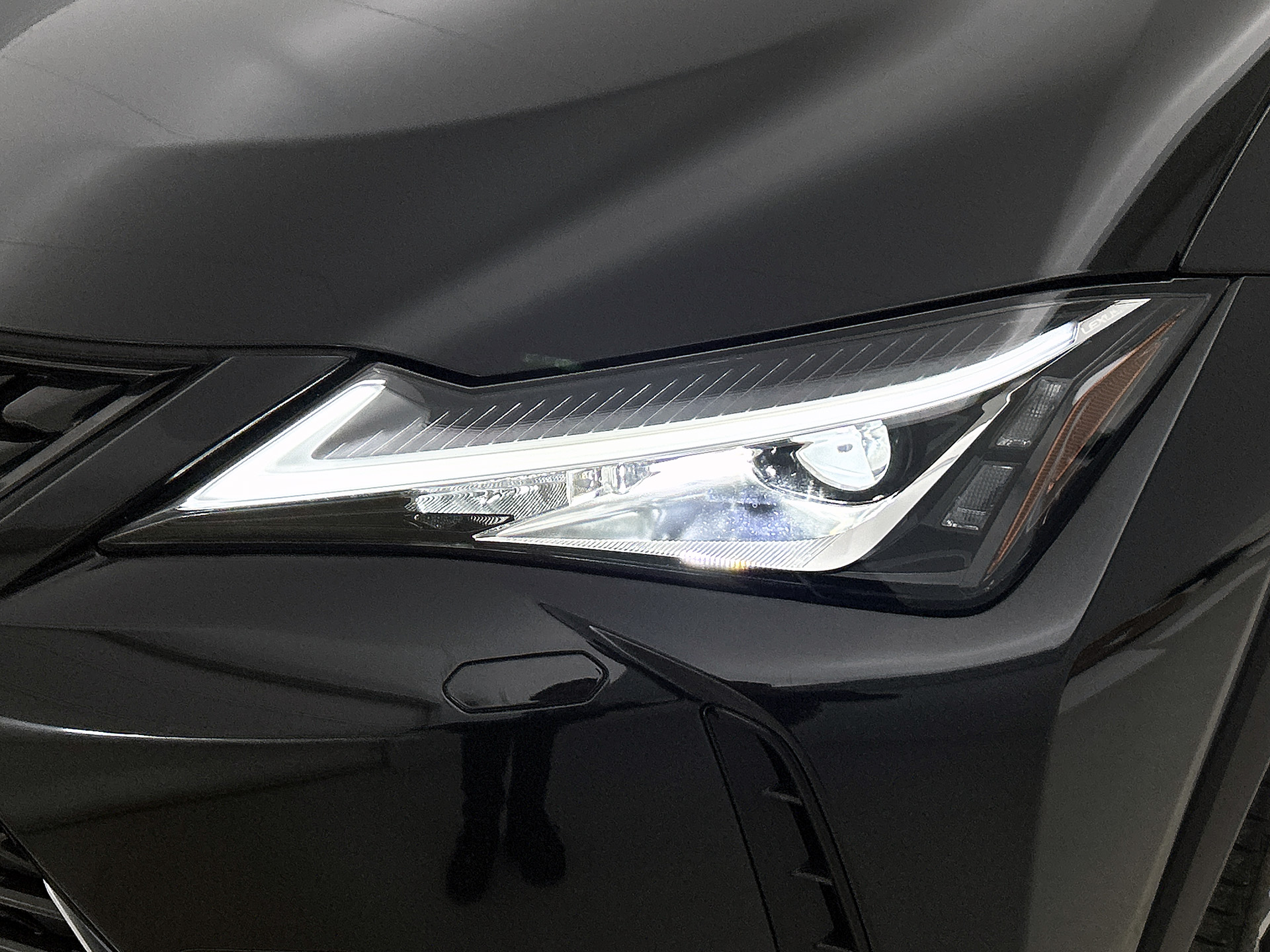 Foto van Lexus Lexus Ux250h