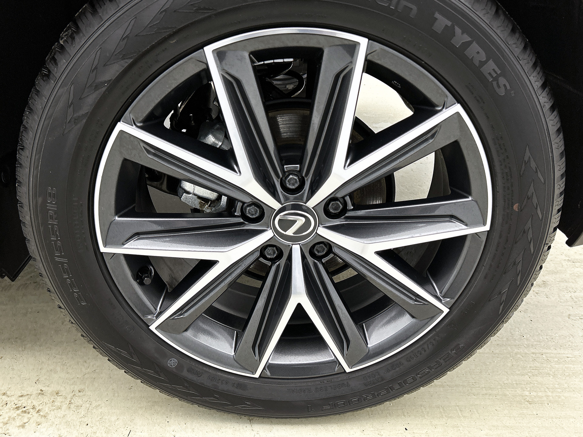 Foto van Lexus Lexus LBX