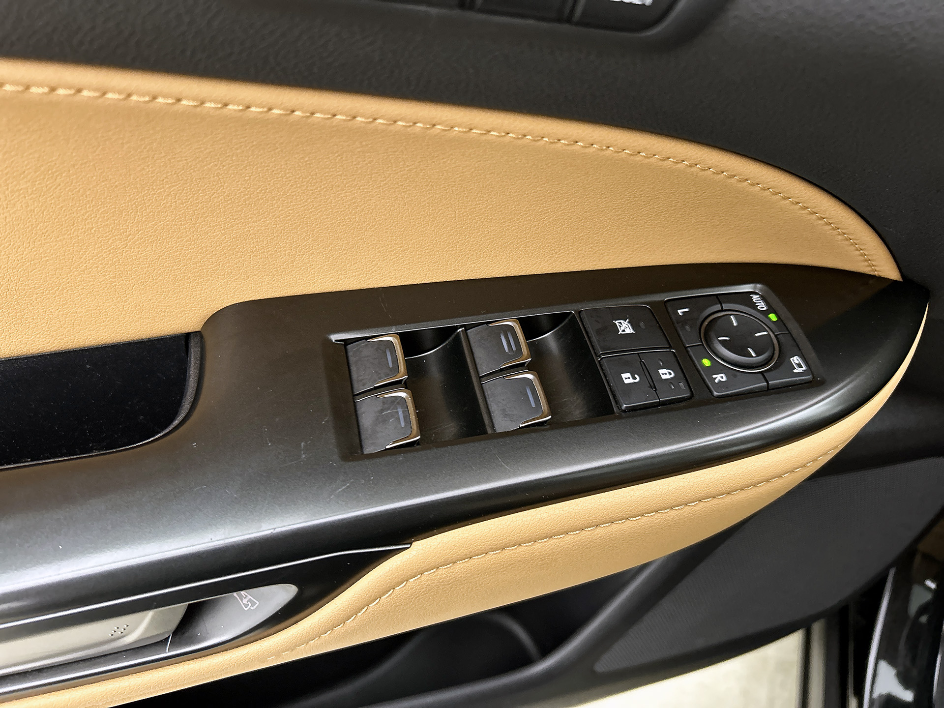 Foto van Lexus NX