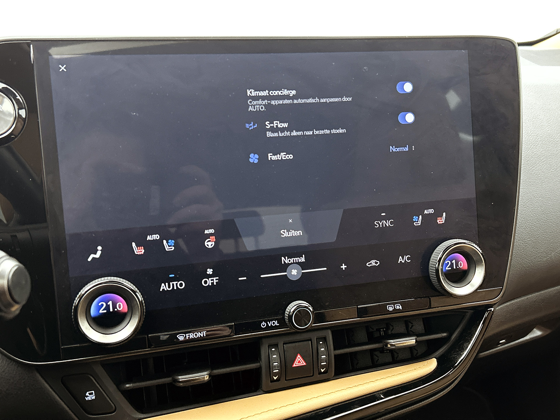 Foto van Lexus NX