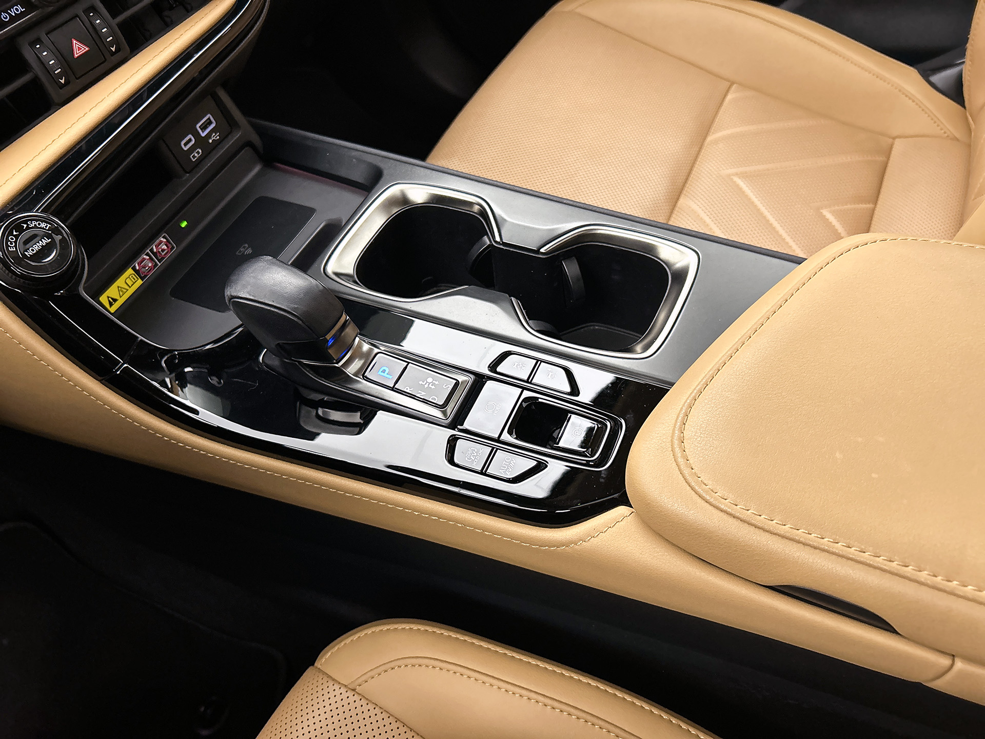 Foto van Lexus NX