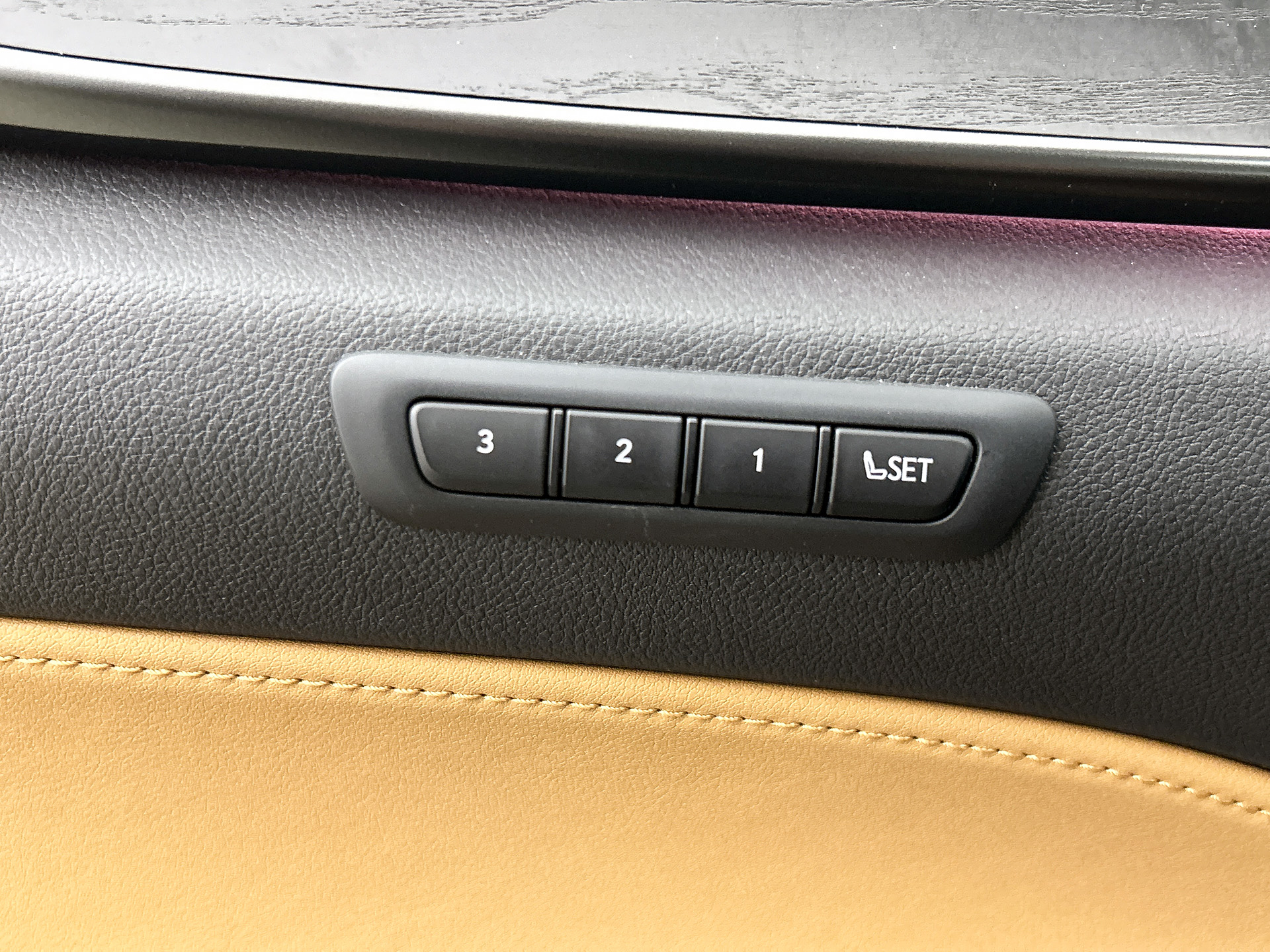 Foto van Lexus NX