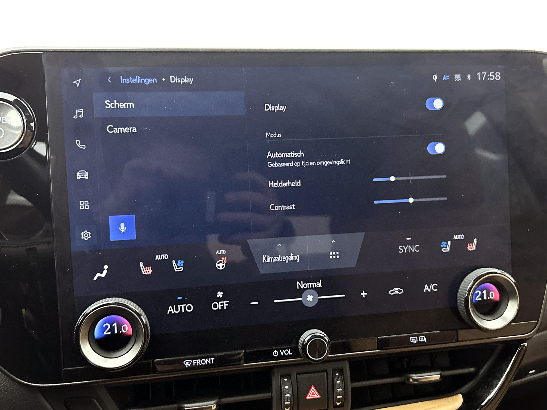 Foto van Lexus NX