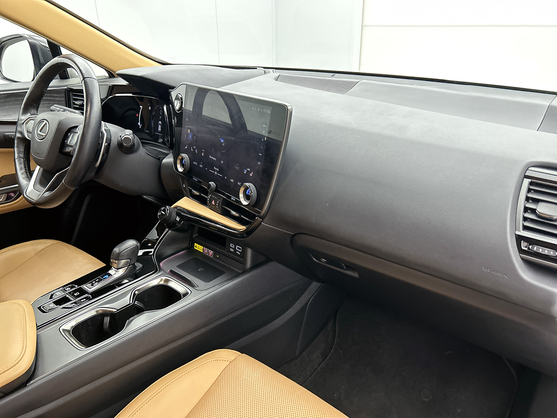 Foto van Lexus NX