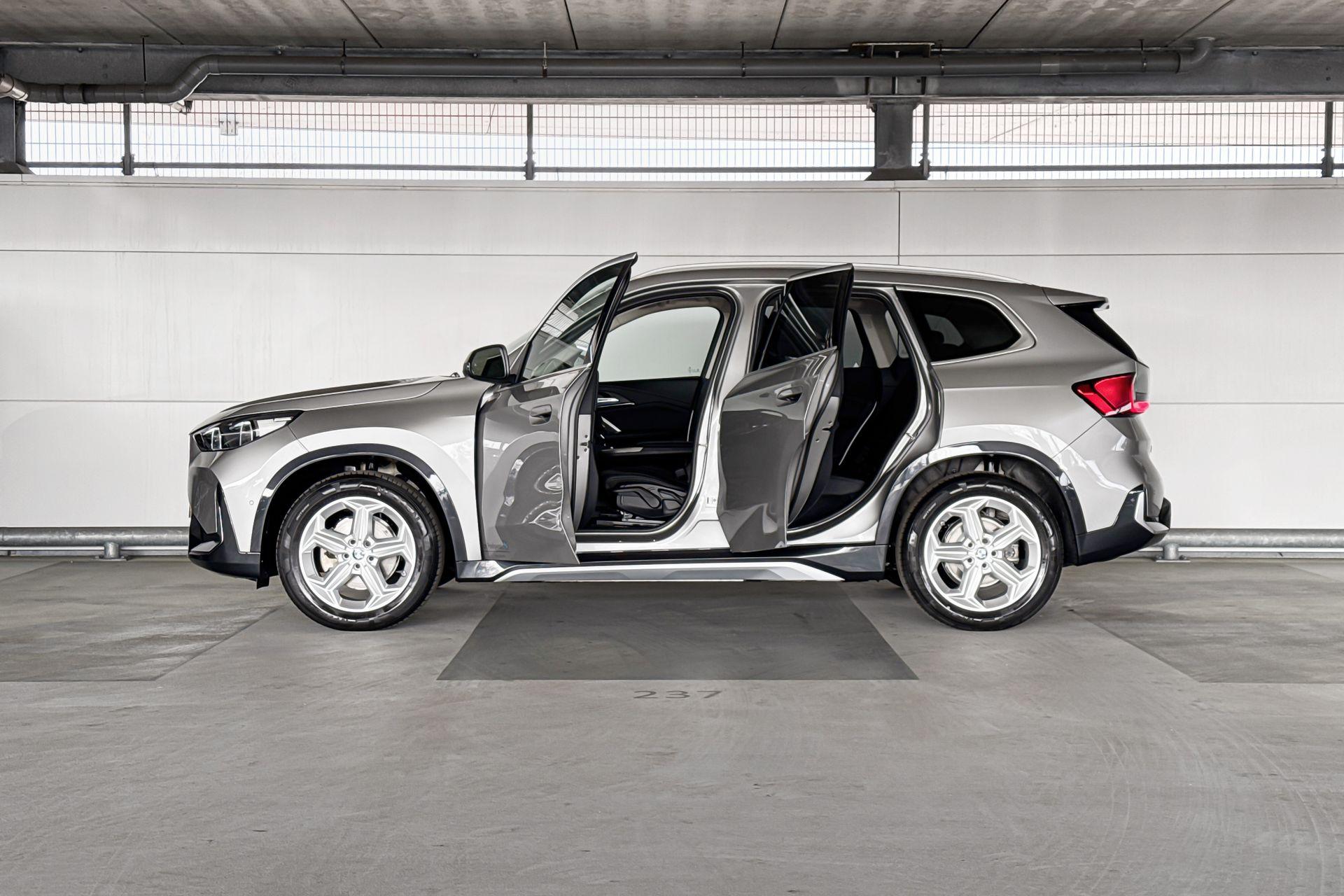 Foto van BMW Ix1 Edrive20
