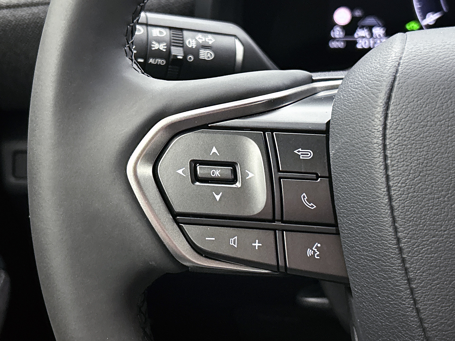 Foto van Lexus Lexus LBX